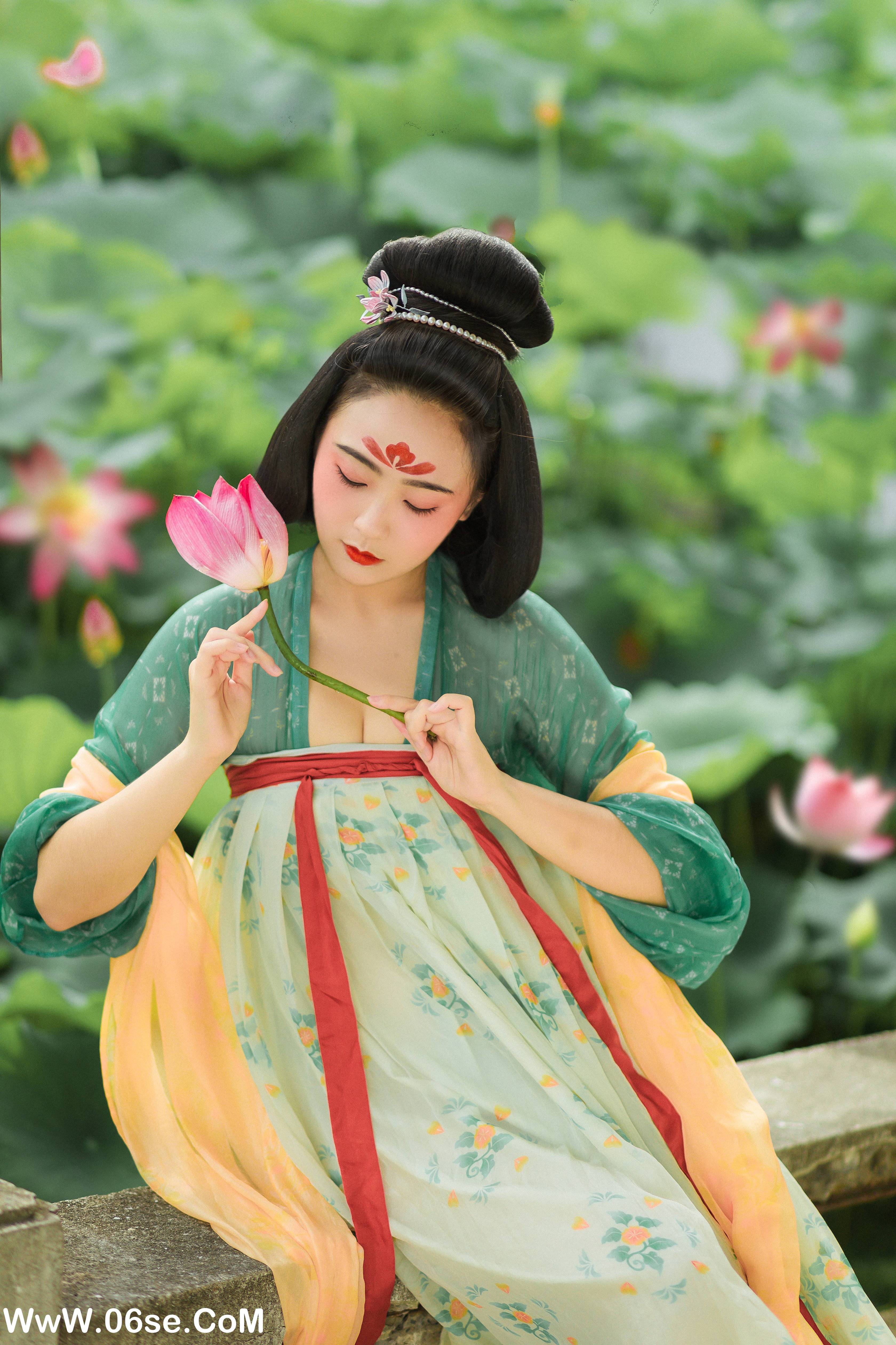 图片[5]-[YITUYU艺图语]2022.01.14 荷 徐悦尔[22+1P／449MB]-六色网