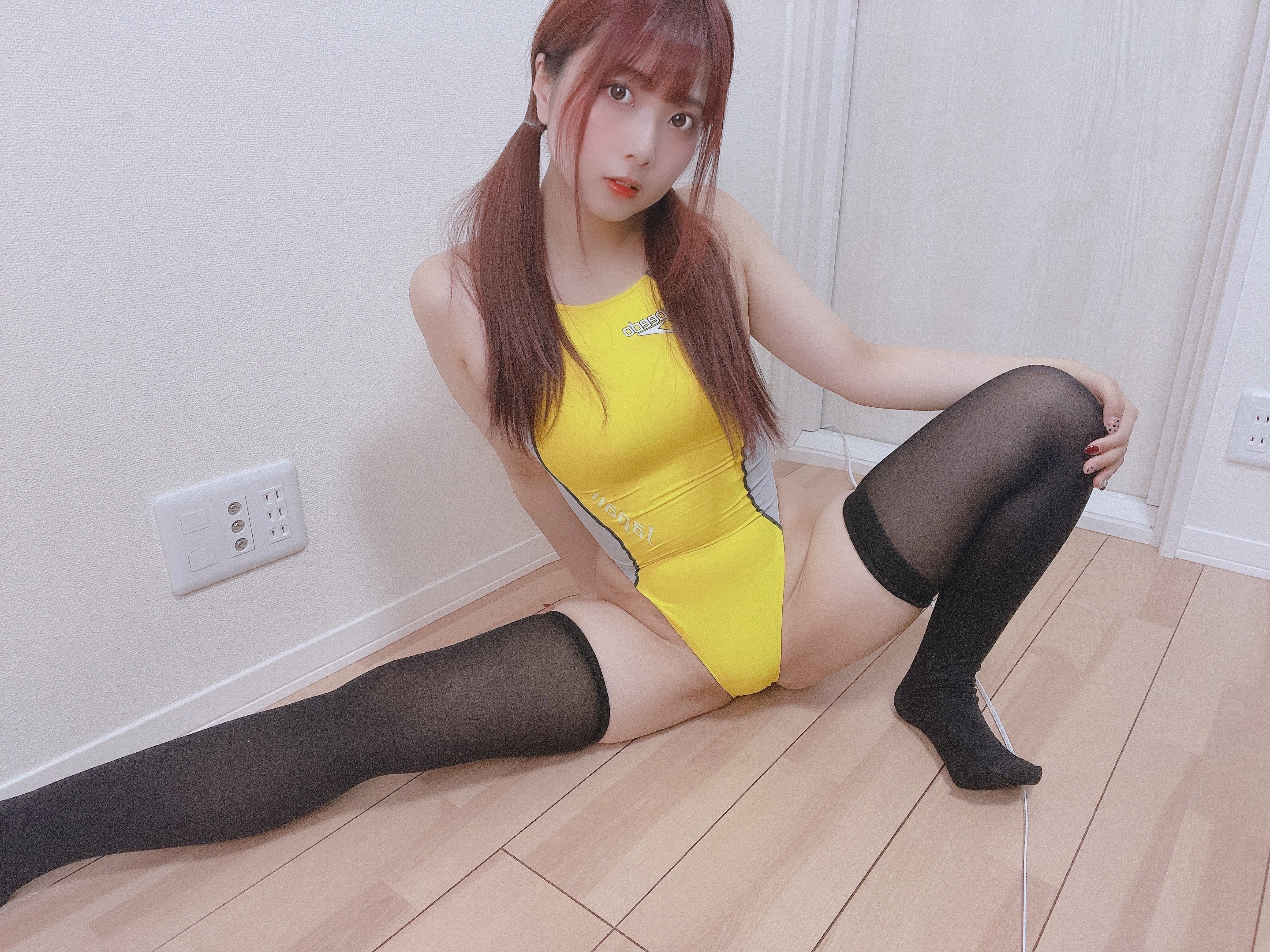 Tomiko (とみこ) - [Fantia] 黄色い競泳水着💛とニーソ [58P-173MB] 39