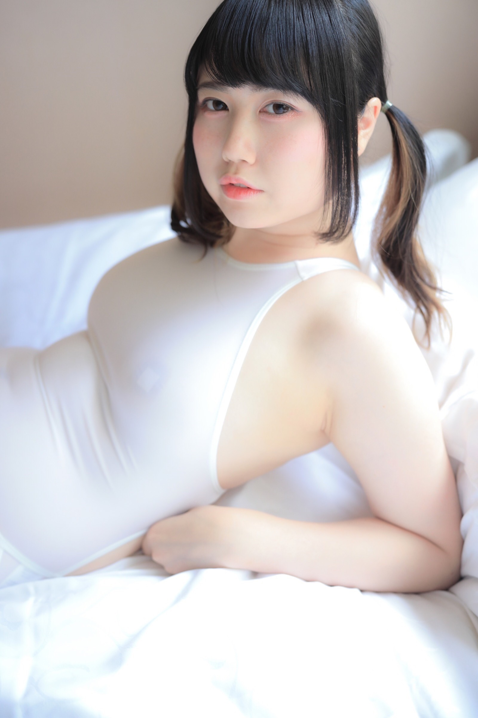 [憂貴ちゃんに貢ぐ会(憂貴)]濡れる！透ける！えちえち白スク 72