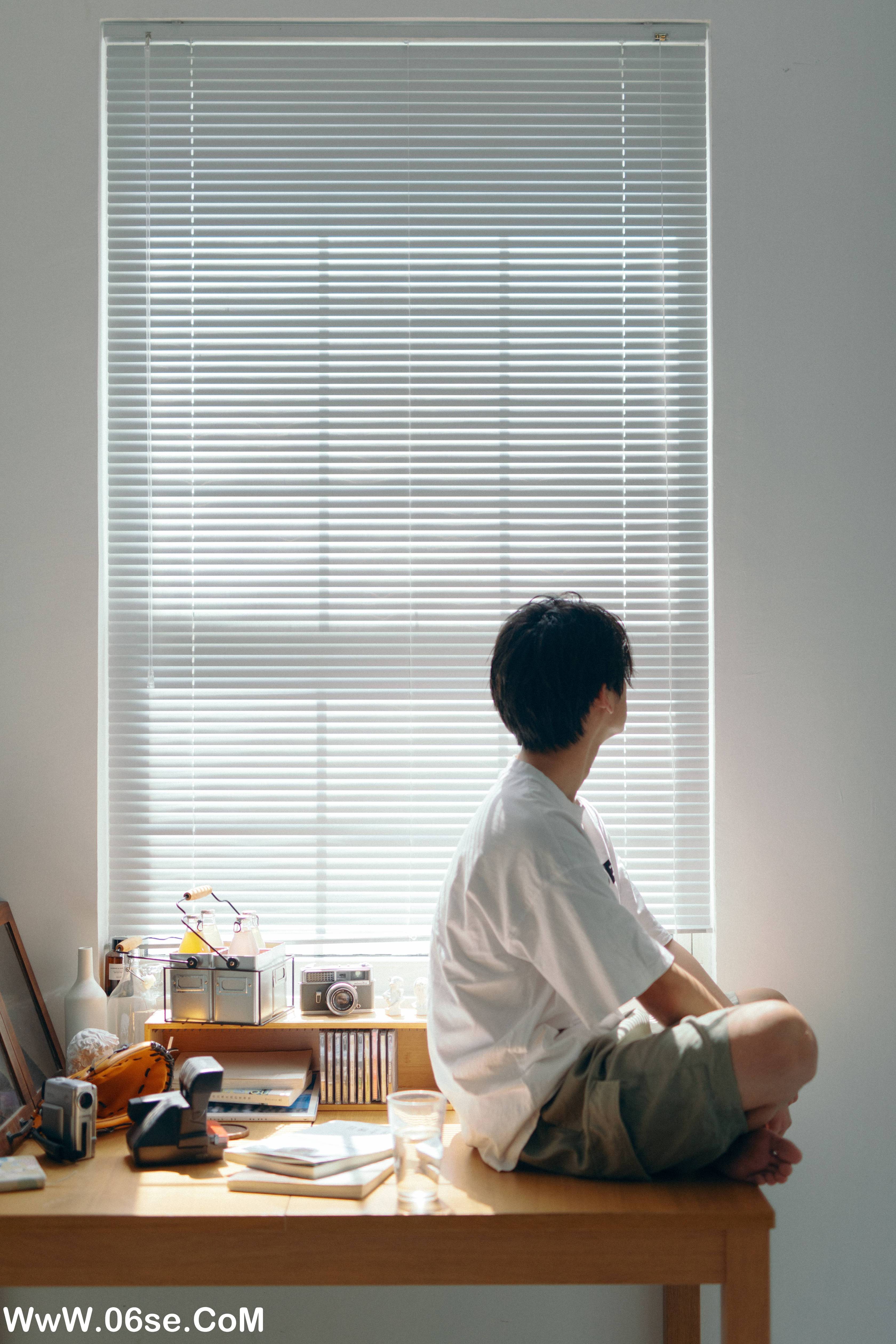 图片[12]-[YITUYU艺图语]2022.11.10 午后的自己 小潘同学ne[26+1P／346MB]-六色网