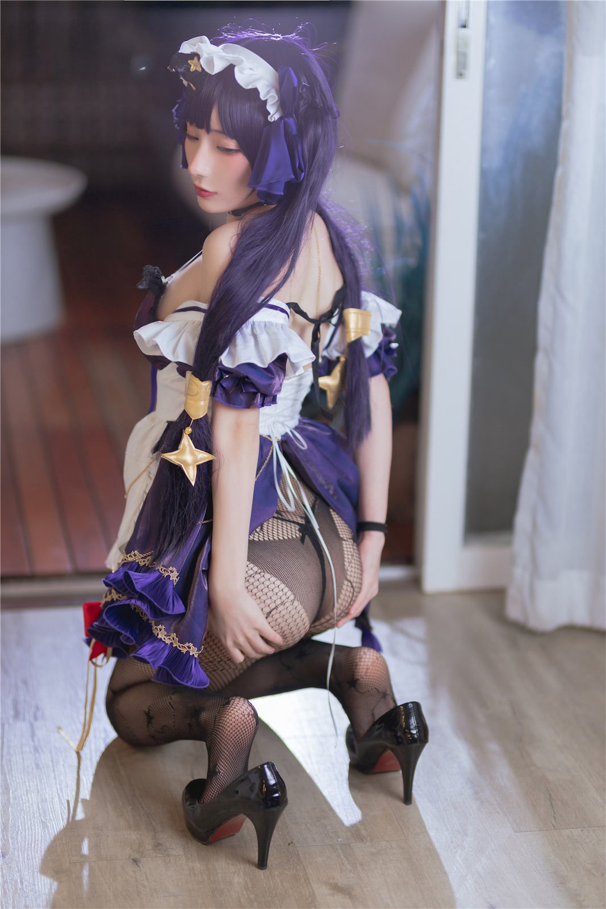 Cosplay 是三不是世 原神莫娜女仆 24