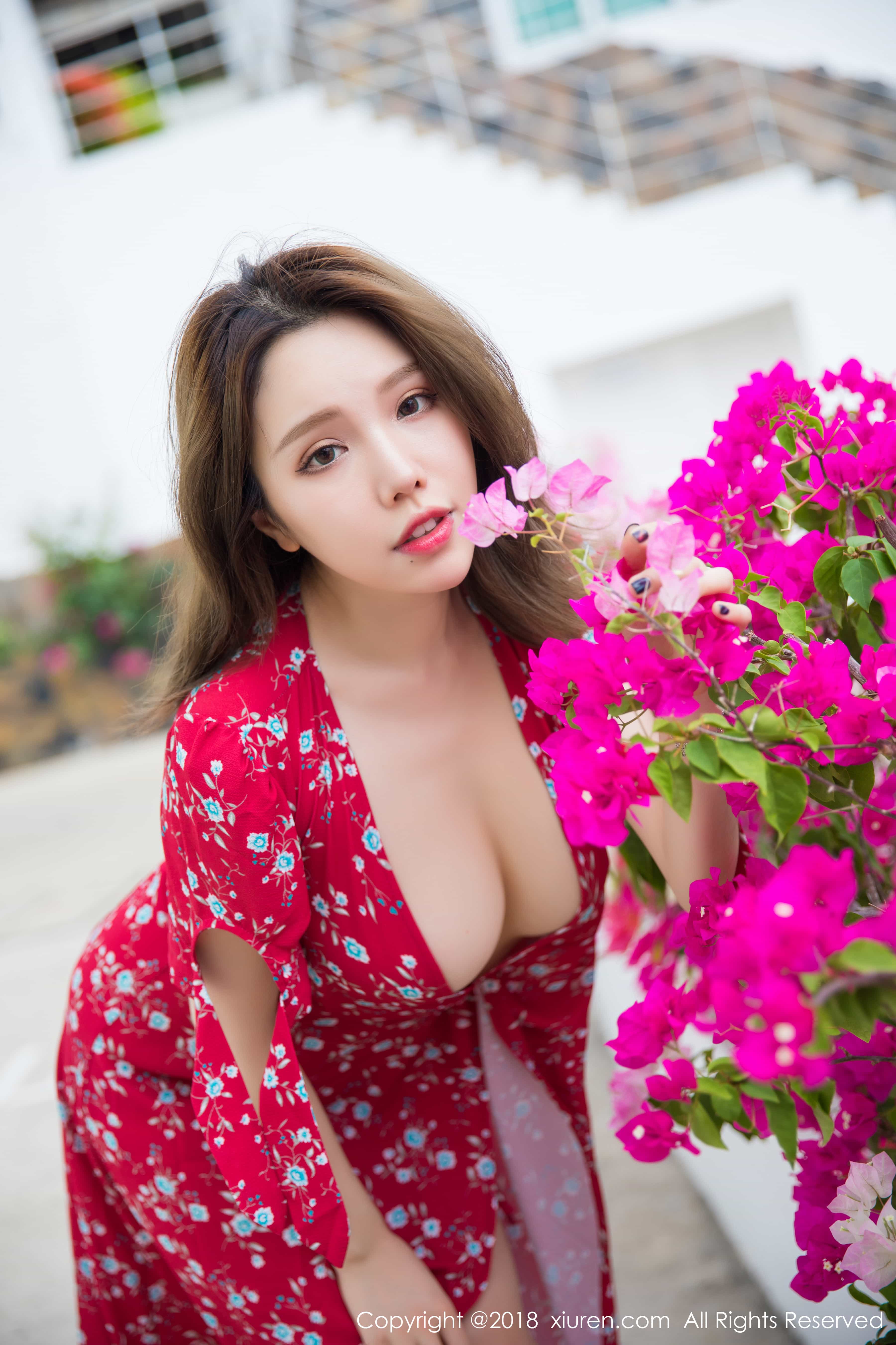[XiuRen秀人网] 2018.12.24 NO.1284 黄楽然 [51+1P-190M] 2