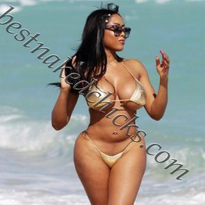 Porn Star Moriah Mills Showed Big Ass & Tits In Bikini ...
