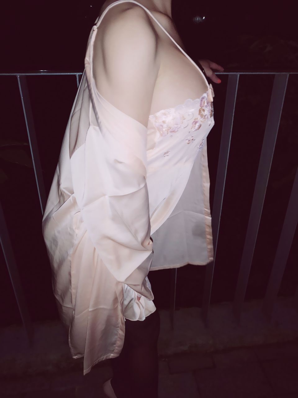 麻酥酥哟-公园夜遇强制XX实录[62P2V] 2