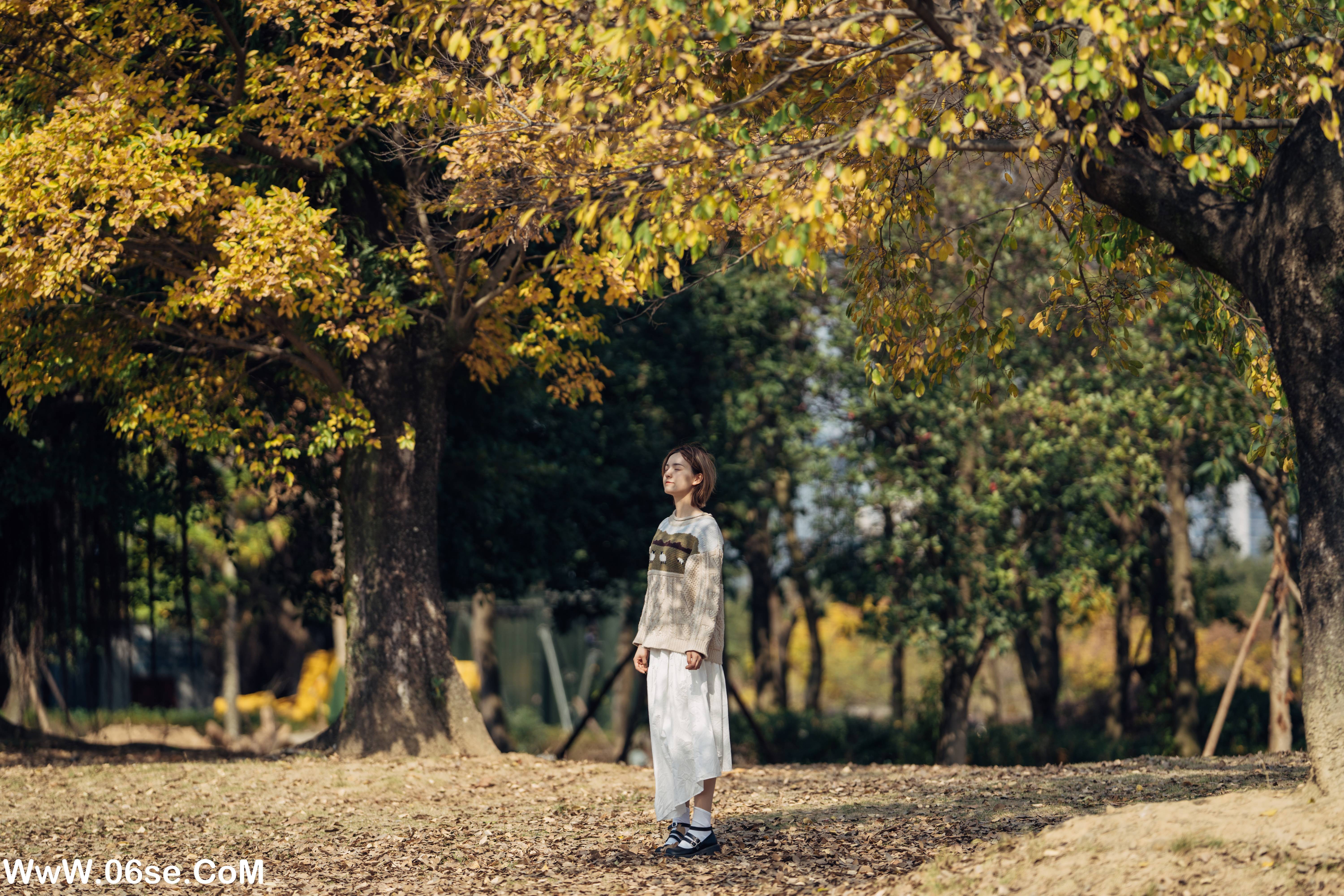 图片[26]-[YITUYU艺图语]2022.01.25 暖冬银杏，18岁的素颜女孩 dudu[34+1P／200MB]-六色网