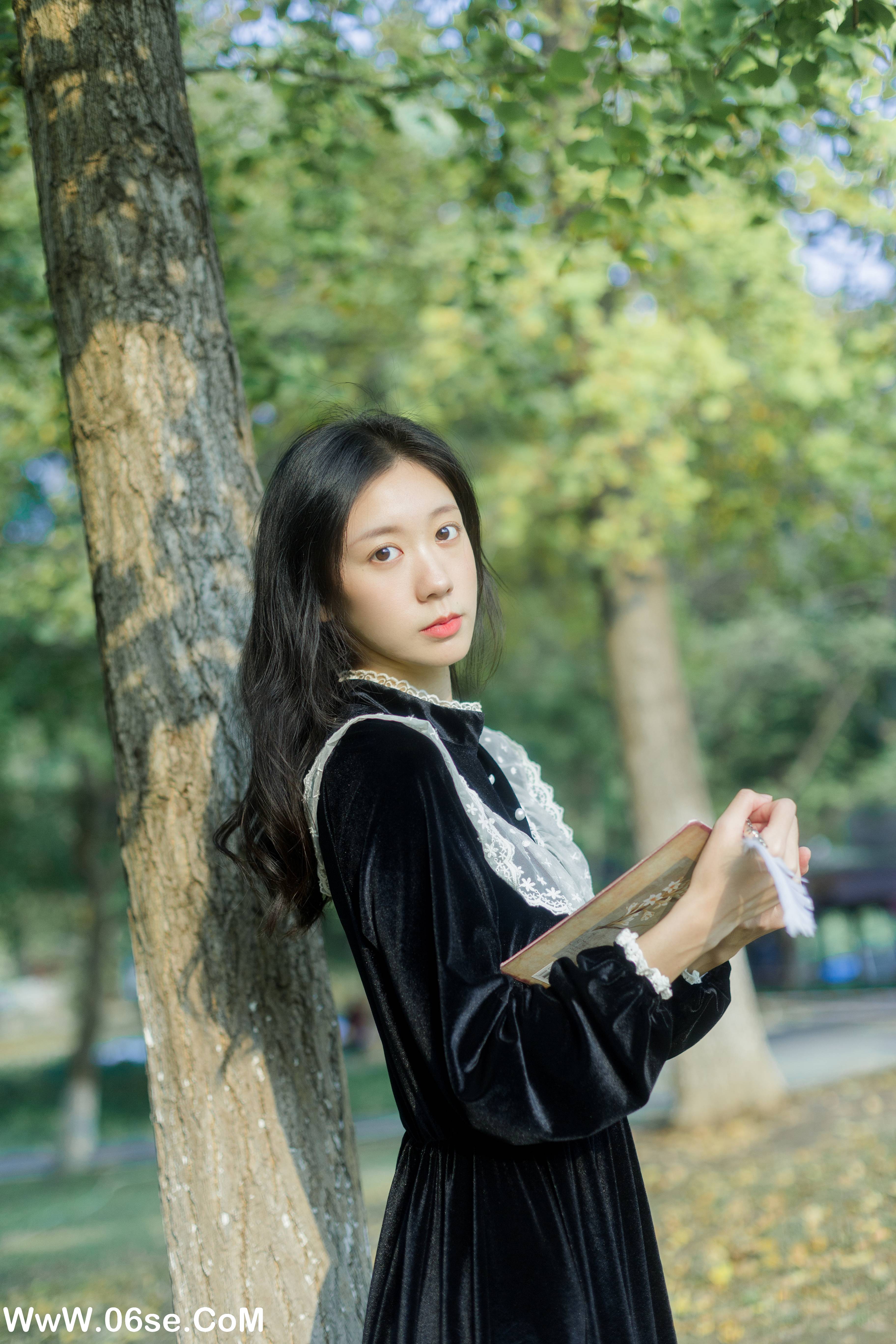 图片[5]-[YITUYU艺图语]2022.11.24 将在初秋寄出 饲猫少女-[38+1P／394MB]-六色网