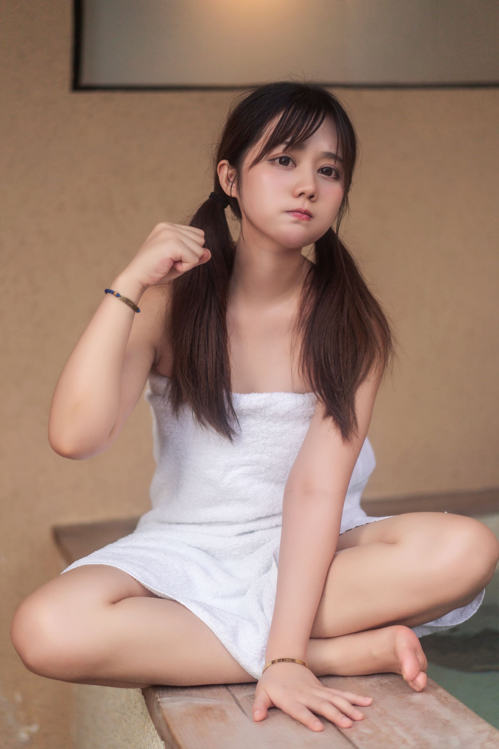 镜酱-私奔 温泉 [28P] 2