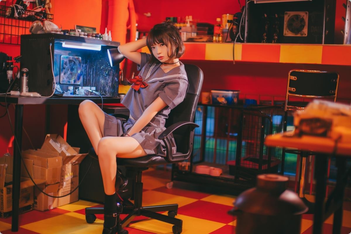[Cos]疯猫ss- 被囚禁的少女[44P] 8