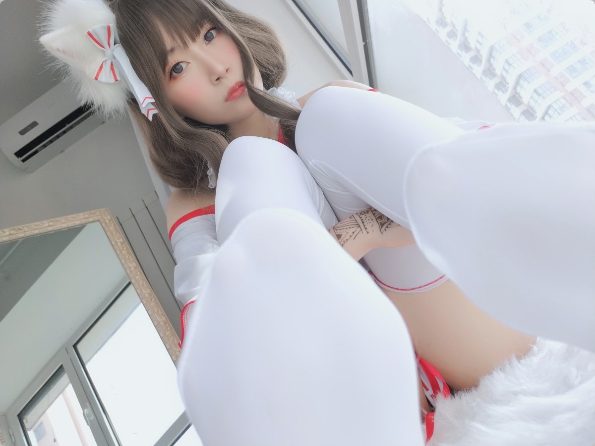 [Cos]白银 - 神社饲养的小狐狸 [50P] 18