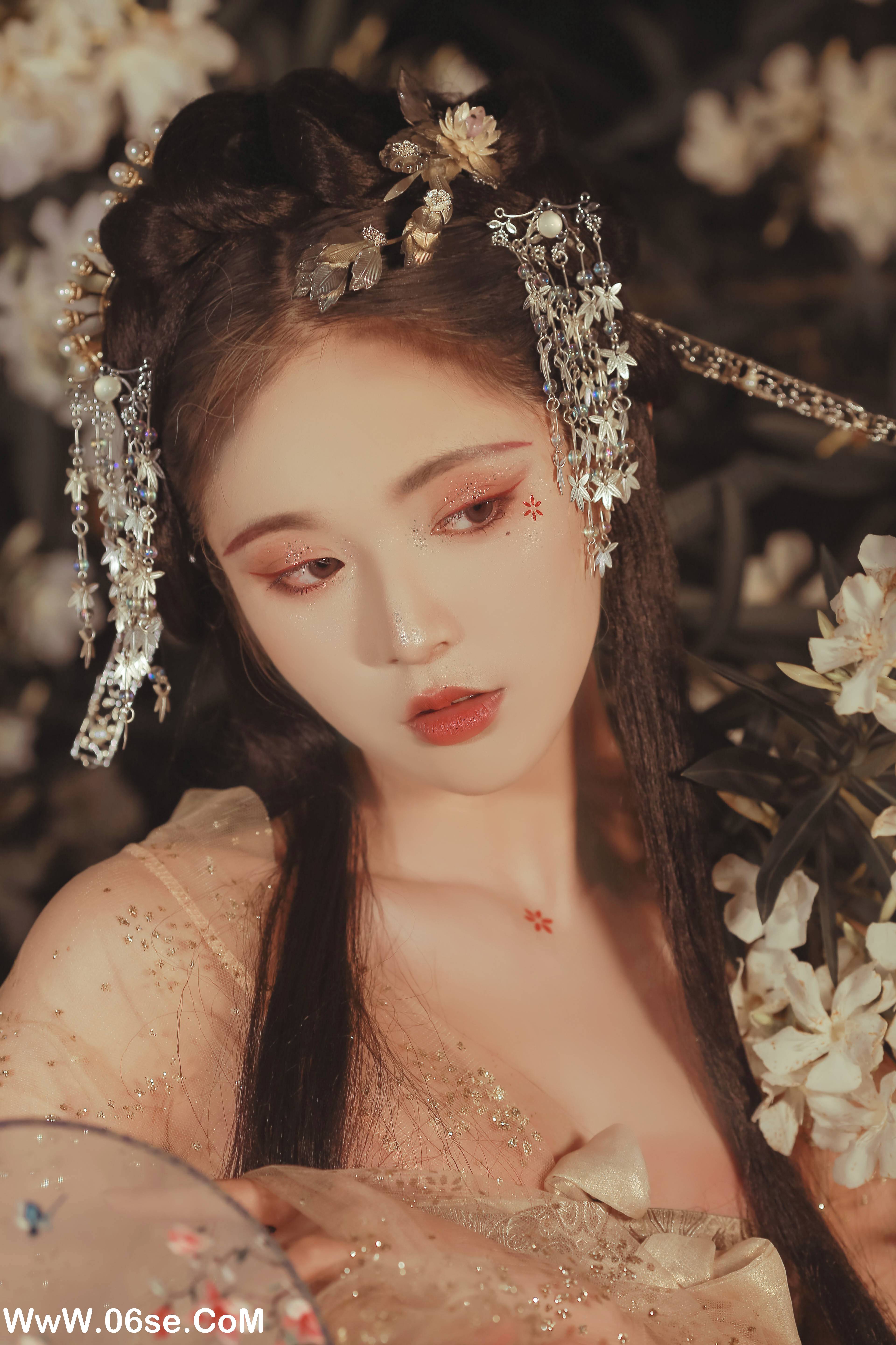 图片[19]-[YITUYU艺图语]2022.11.30 满身花影倩人扶 奶文文[22+1P／109MB]-六色网