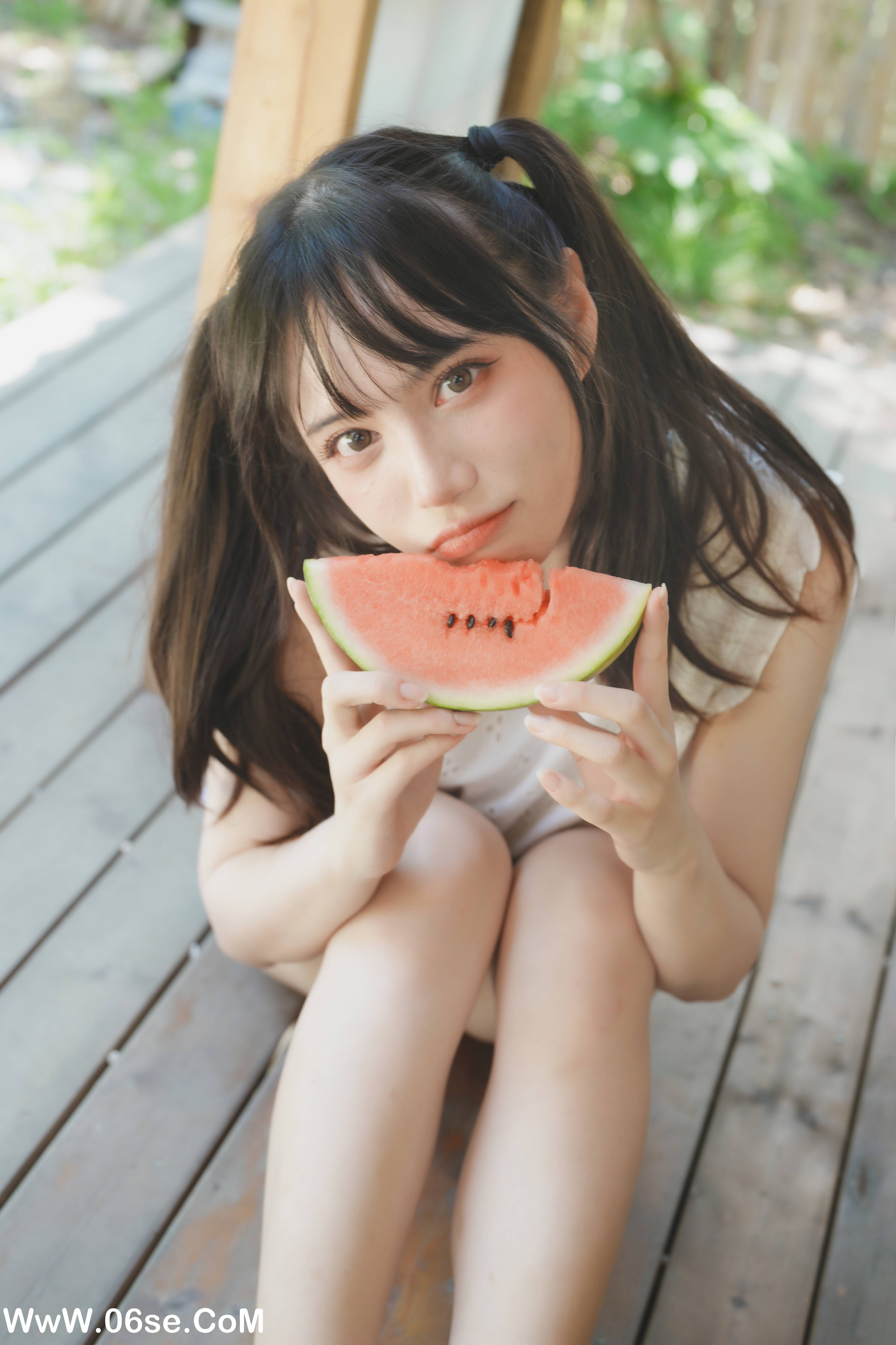 图片[10]-[YITUYU艺图语]2022.09.05 夏日少女与西瓜 贰加六[38+1P／147MB]-六色网