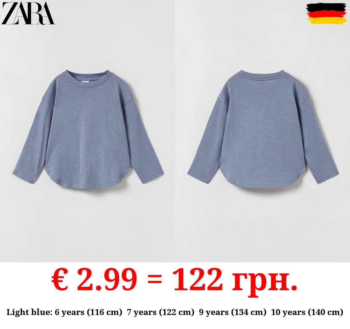 T-SHIRT WITH ROUND HEM