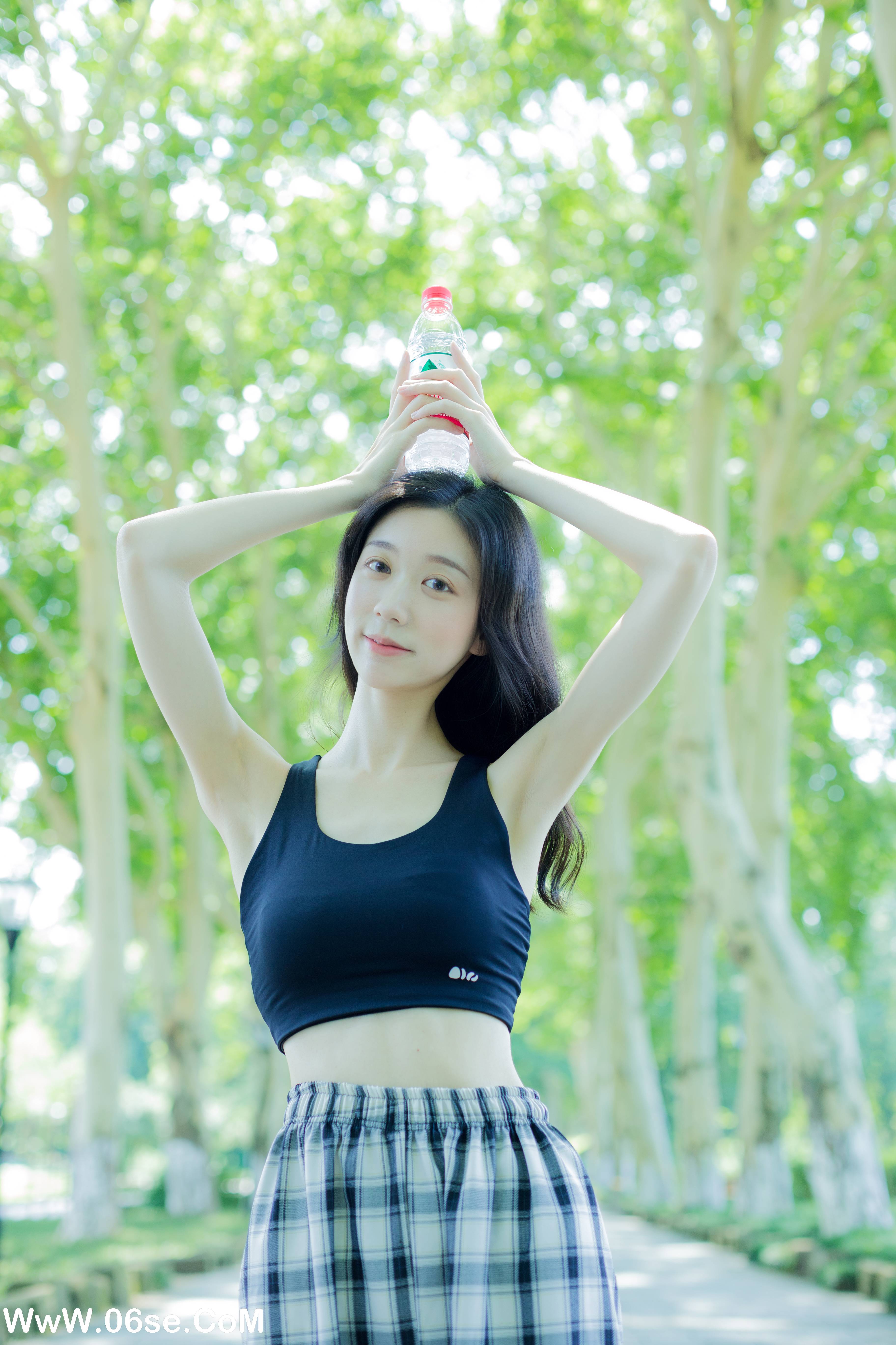图片[3]-[YITUYU艺图语]2022.09.08 晨练日 饲猫少女-[26+1P／237MB]-六色网