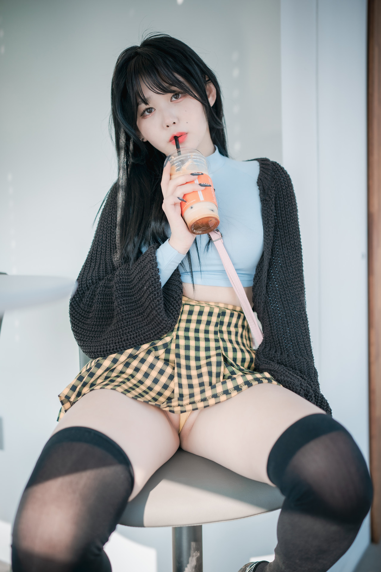 ZIA.Kwon 권지아, [DJAWA] Early Spring Walk in March Set.02 36