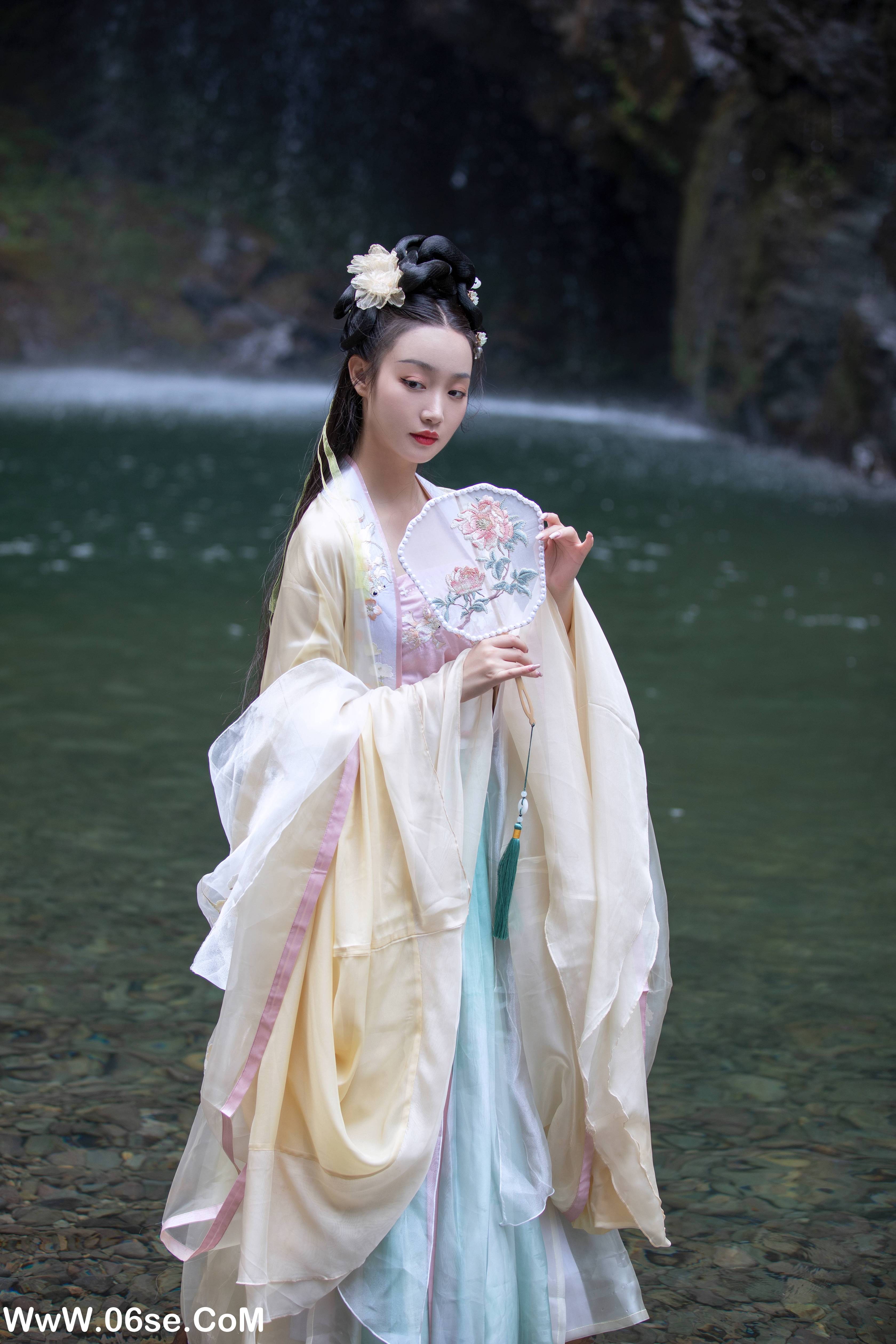 图片[3]-[YITUYU艺图语]2022.09.24 天河 凌子兮[23+1P／419MB]-六色网