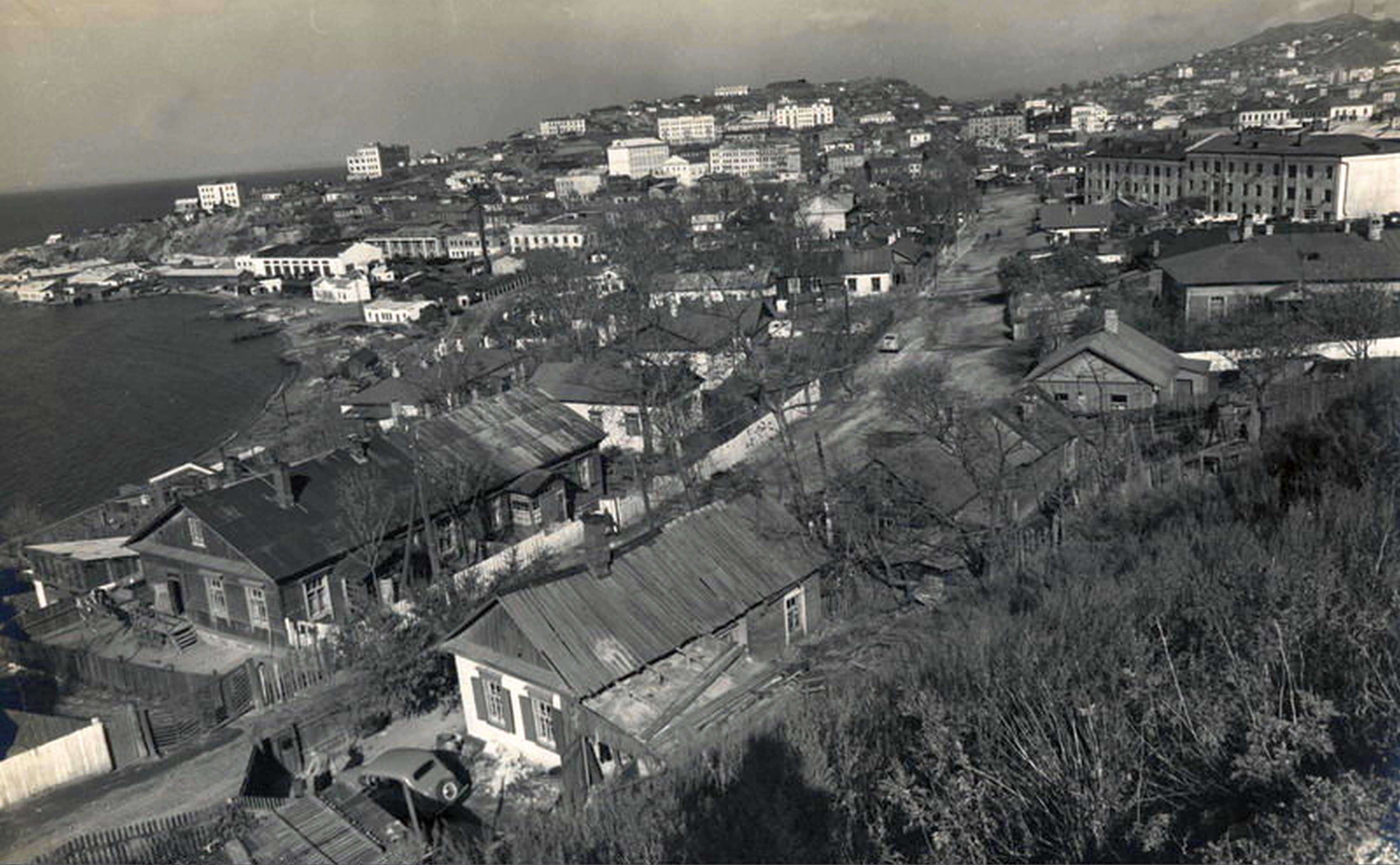 Приморская 5 владивосток. Владивосток Приморский край 1900-е. Владивосток 1950 год. Шкотово Приморский край в 19 20 веке. Старый Владивосток Гайдамак.