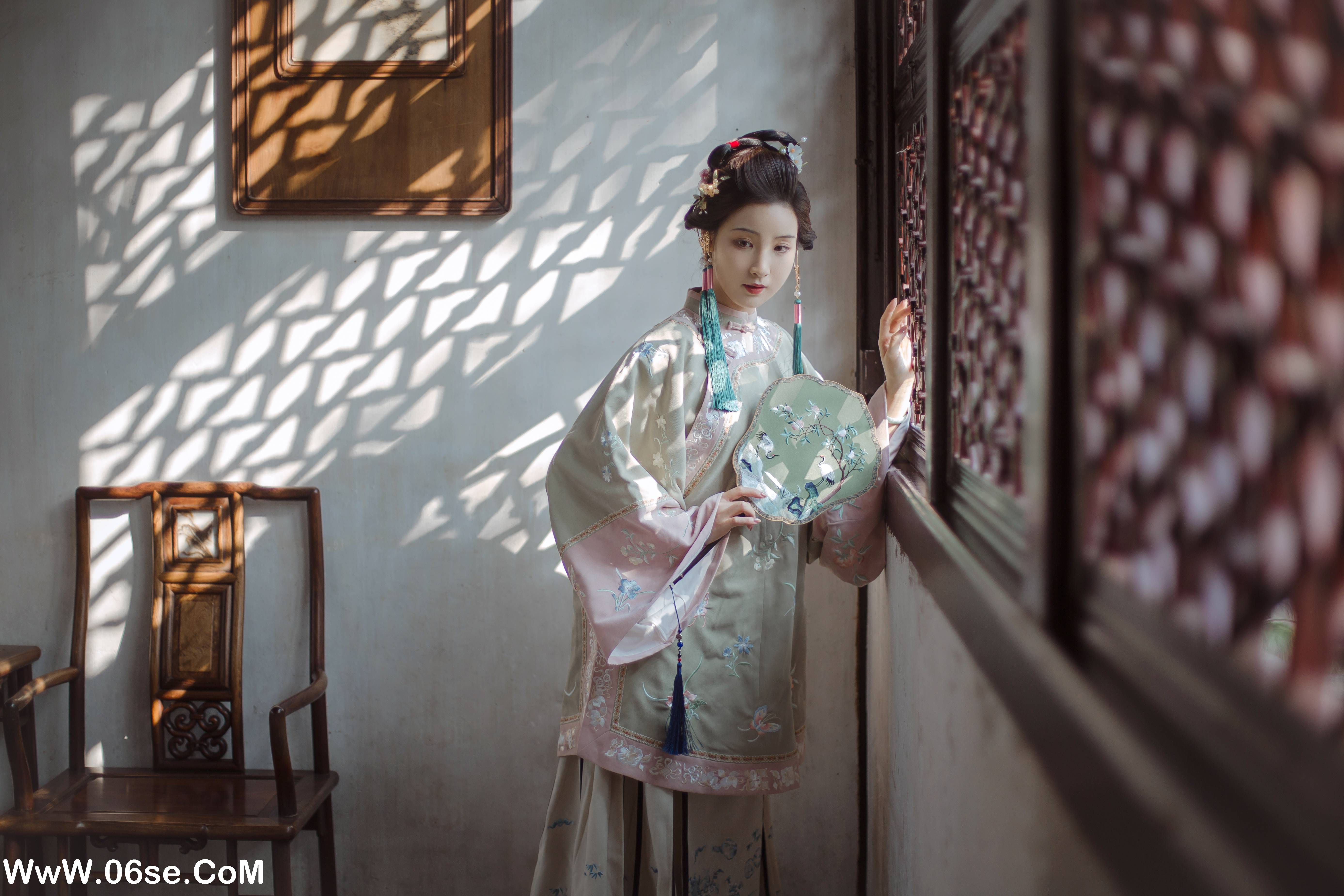 图片[26]-[YITUYU艺图语]2022.12.25 我于窗中窥伤鹤 我是金儿呀[25+1P／162MB]-六色网