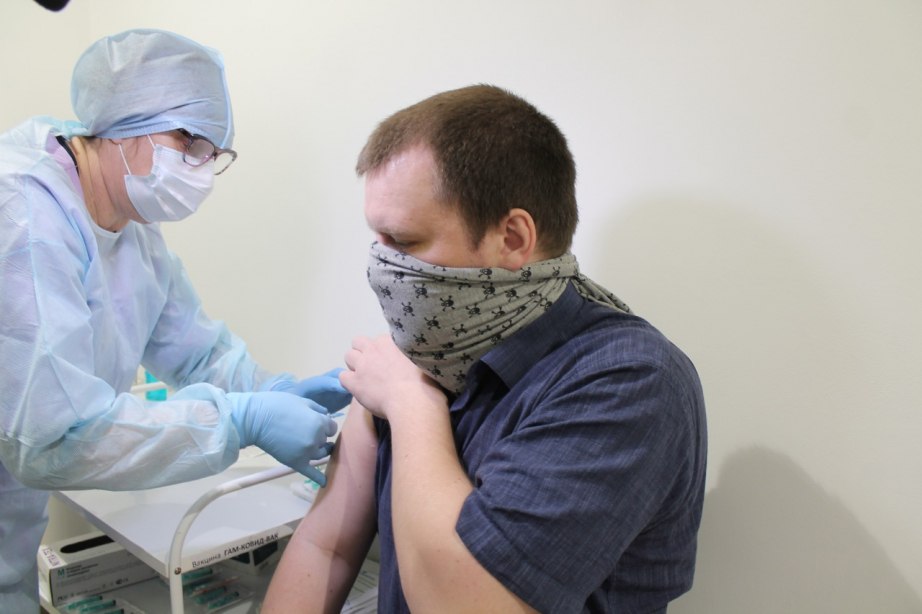 Второй компонент вакцины против COVID-19 получили свыше 6000 человек в Хабаровском крае