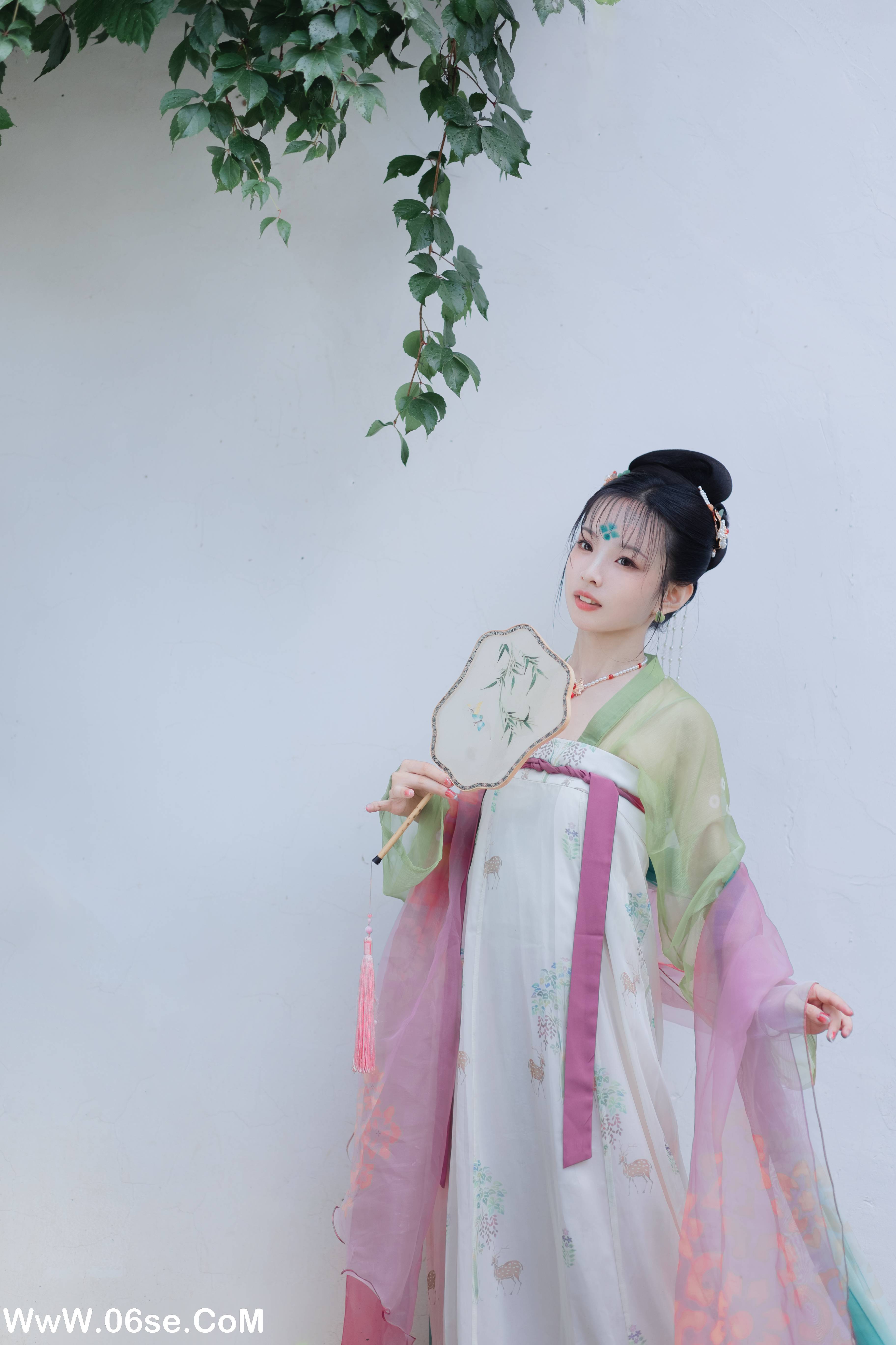 图片[28]-[YITUYU艺图语]2022.11.19 雨润别院 当年江浸月[32+1P／266MB]-六色网