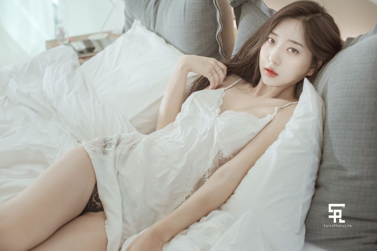 Zenny - at Snow Hotel[56P4V] 34