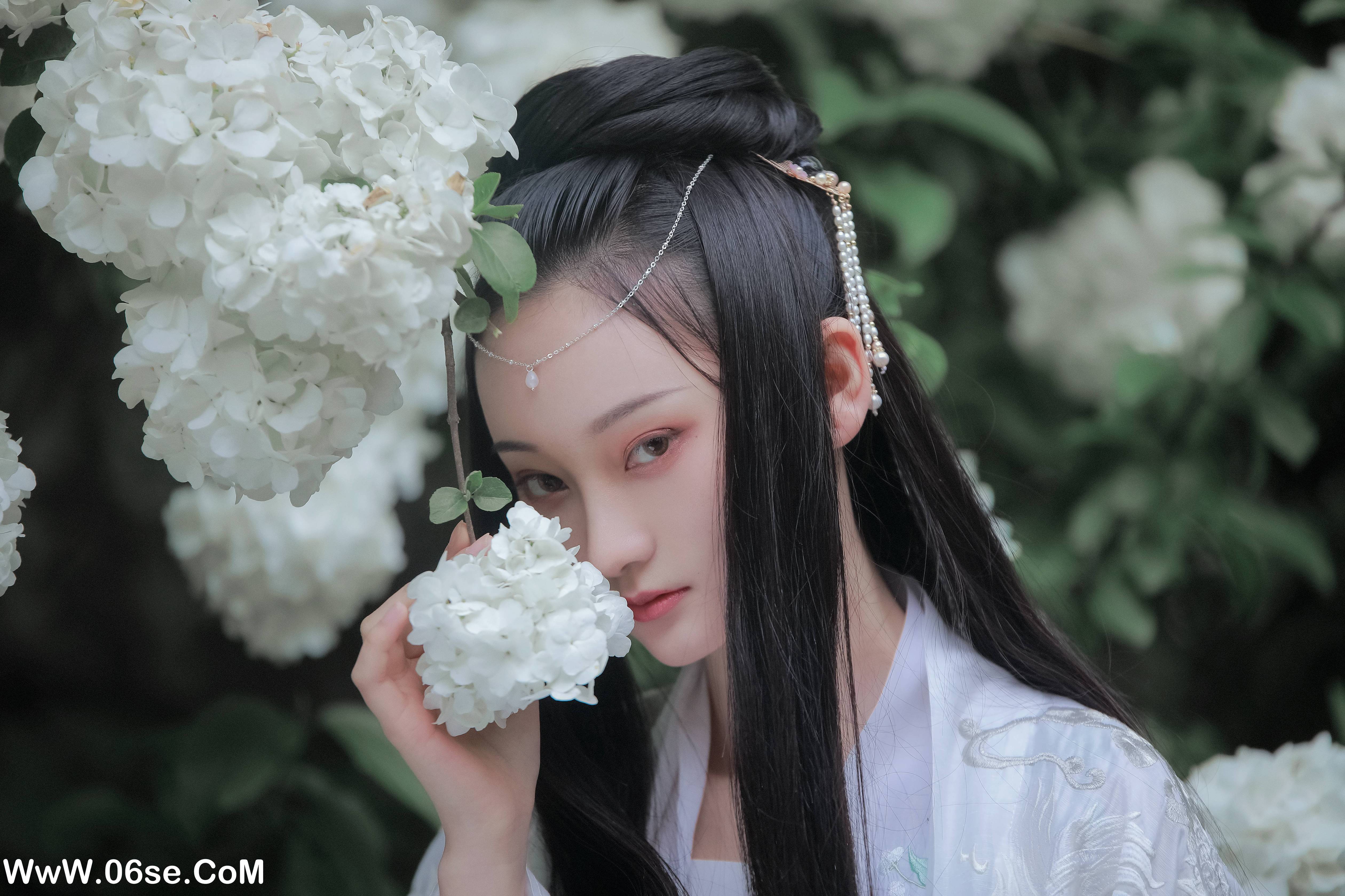 图片[8]-[YITUYU艺图语]2022.06.15 琼花并貌 云之是小狐狸吖[22P-495.57MB]-六色网