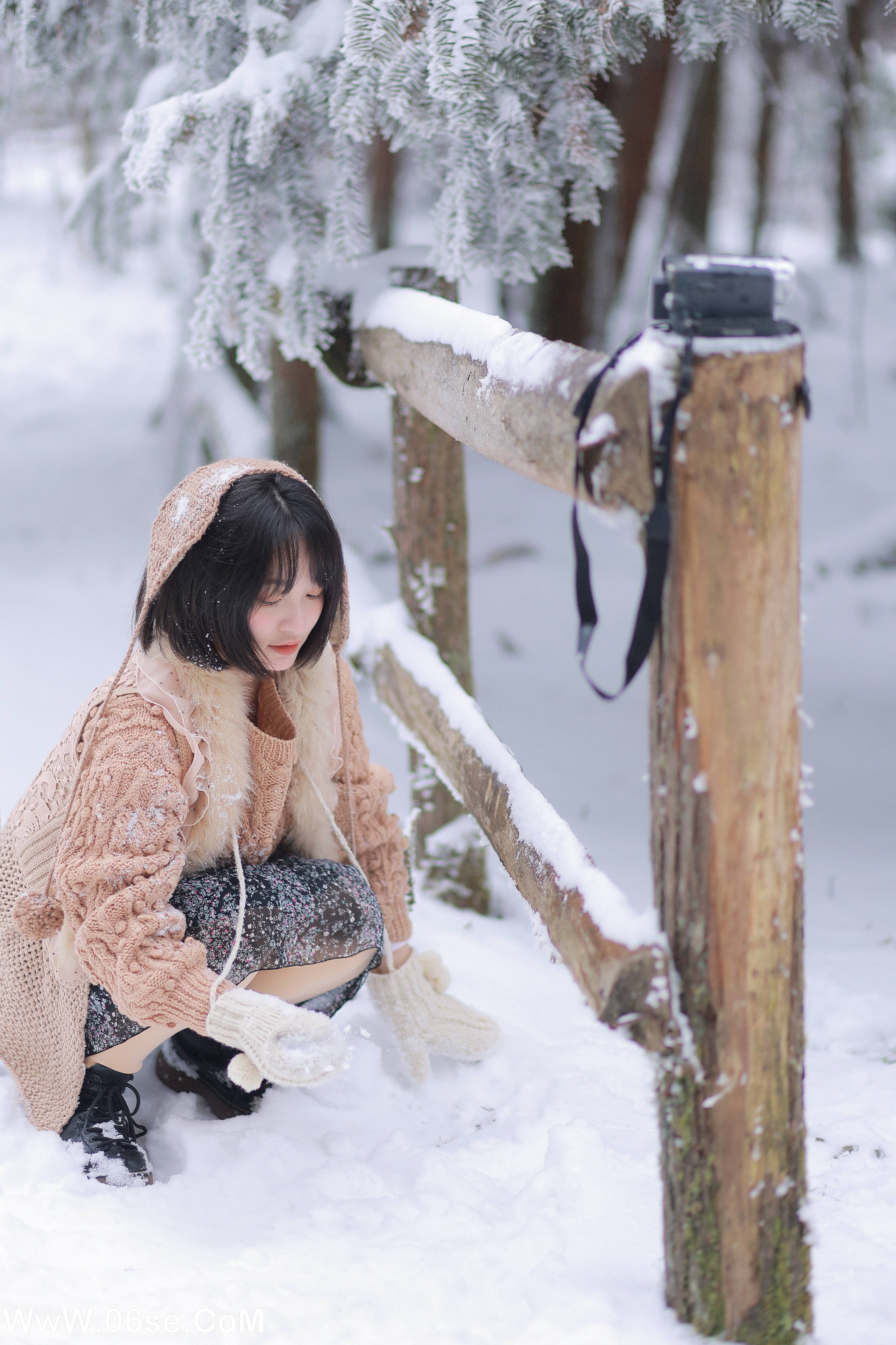 图片[24]-[YITUYU艺图语]2022.09.17 嘿，一起来玩雪。 耳元在减肥[25+1P／311MB]-六色网