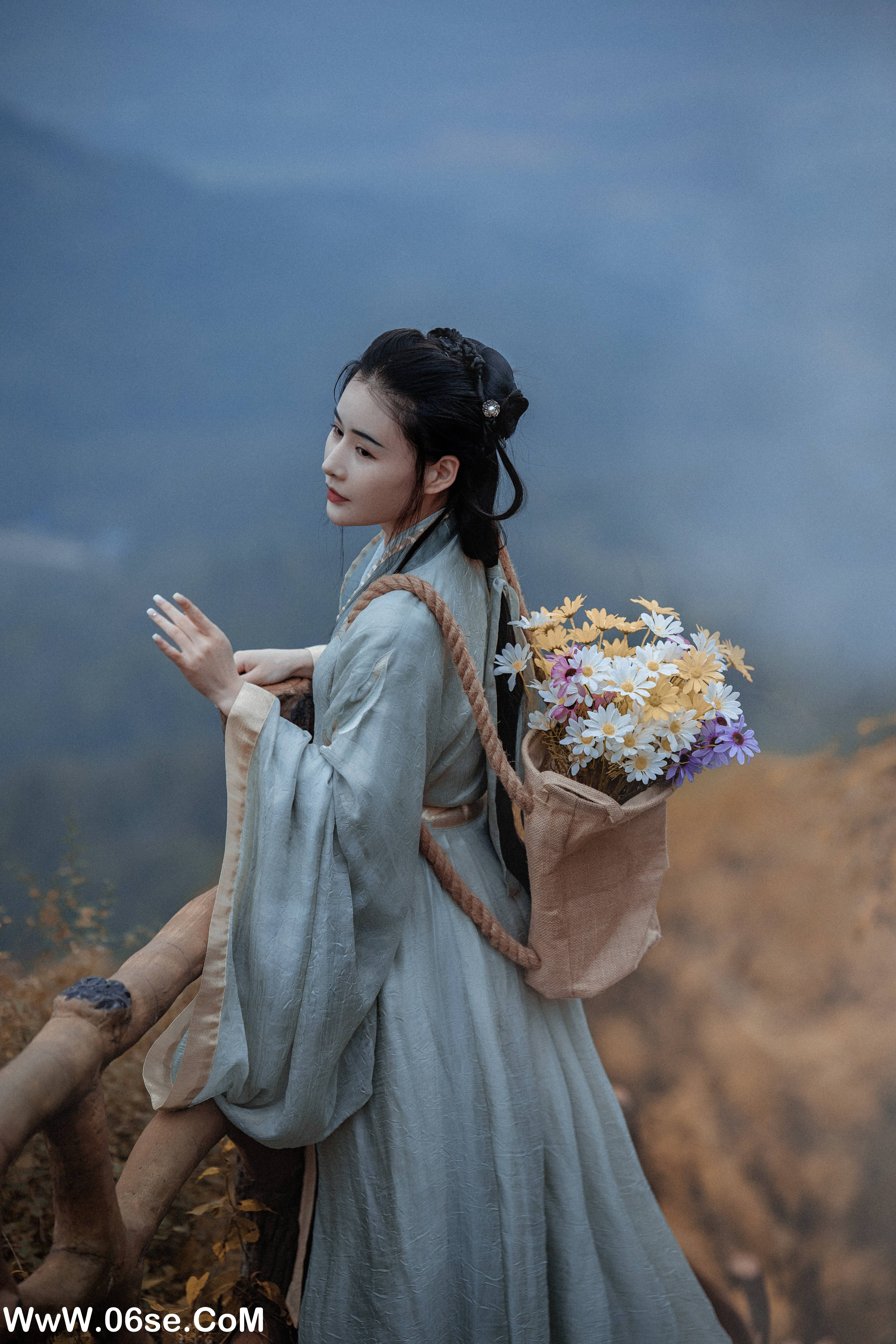 图片[3]-[YITUYU艺图语]2022.02.22 远山无月见秋灯 雅熙[25+1P／359MB]-六色网