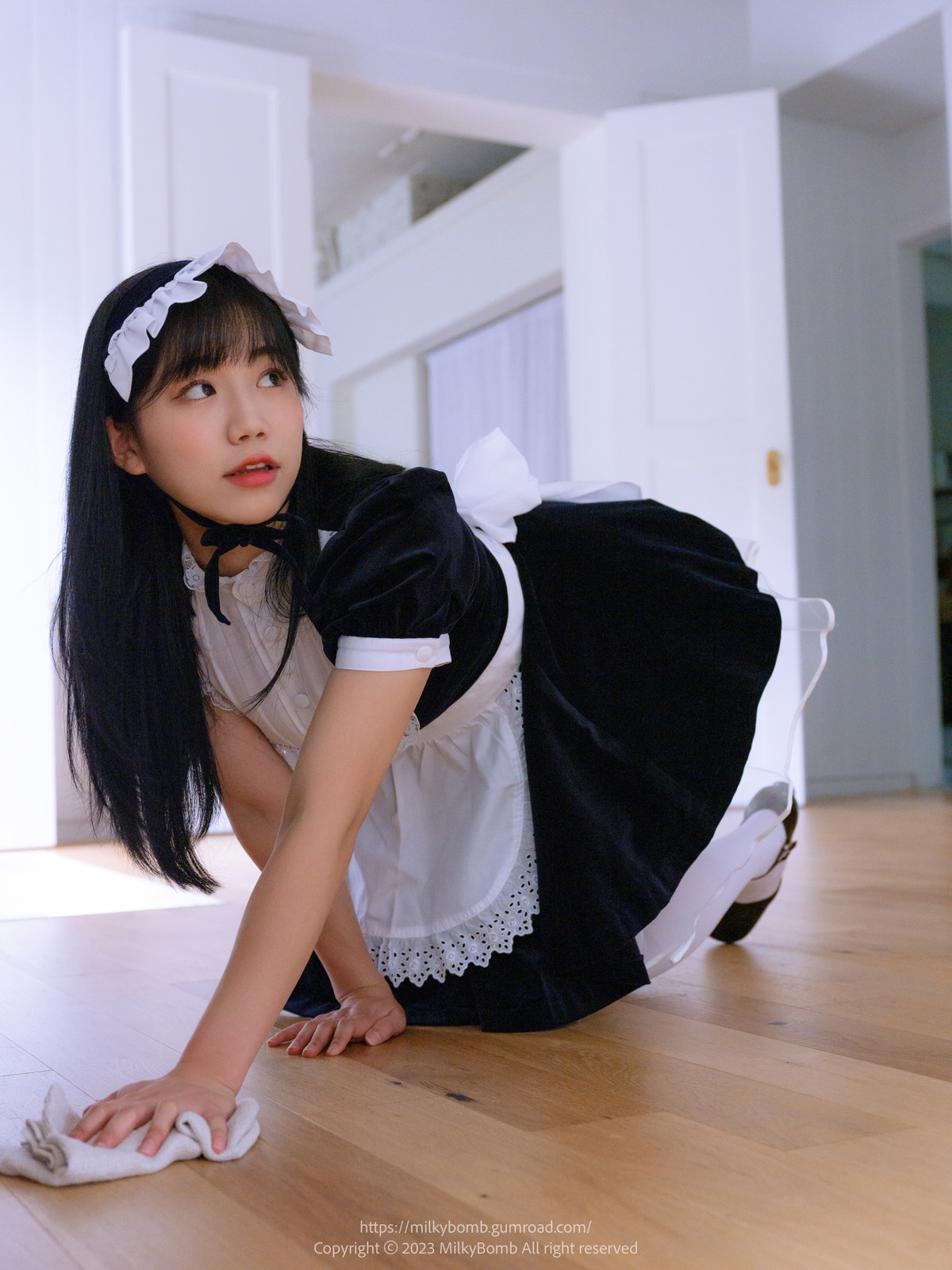 Yui 유이, [MilkyBomb] Maid Set.03 16