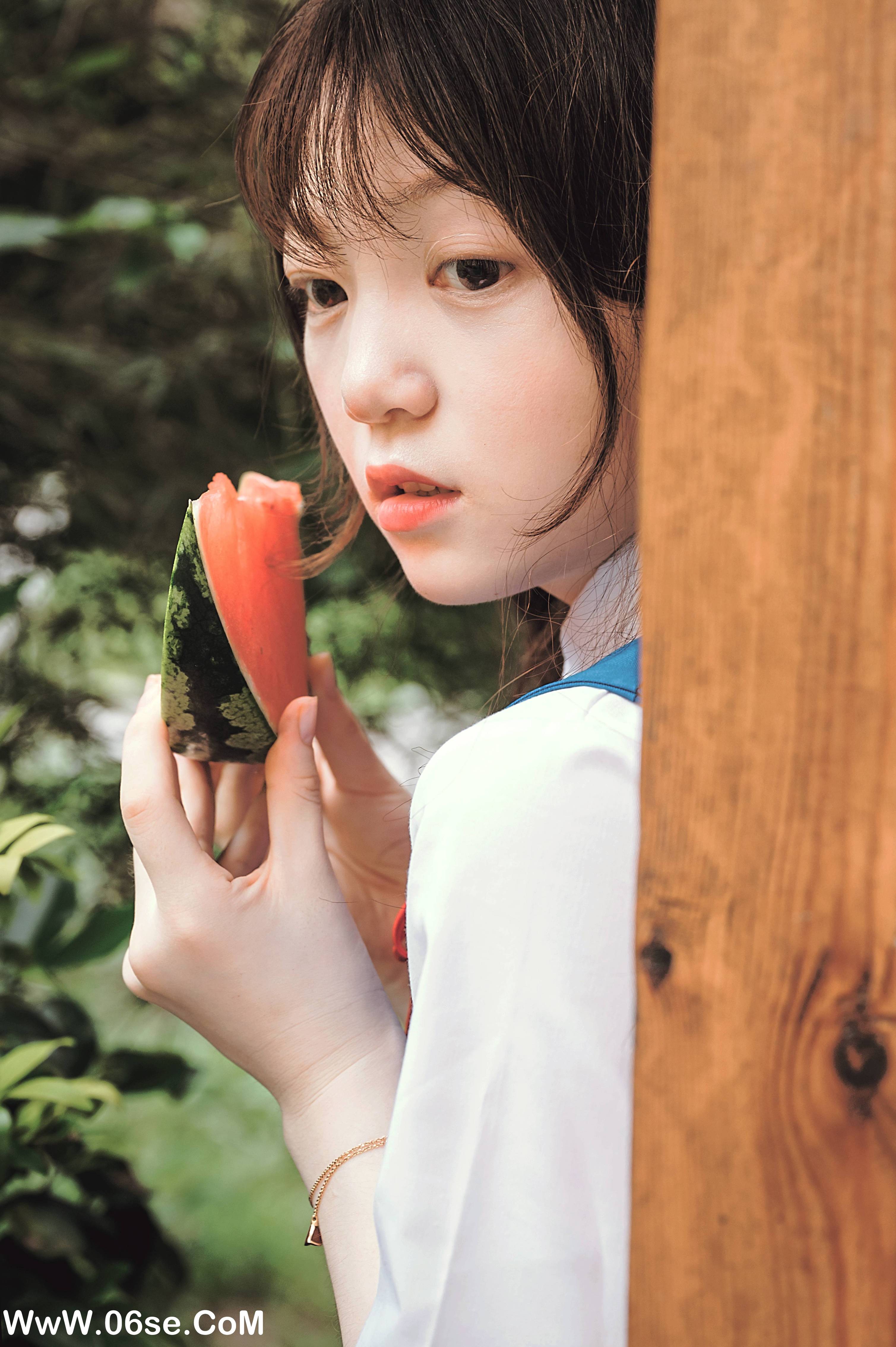 图片[18]-[YITUYU艺图语]2022.08.28 有西瓜的夏天 奶小白是金鱼[28+1P／363MB]-六色网