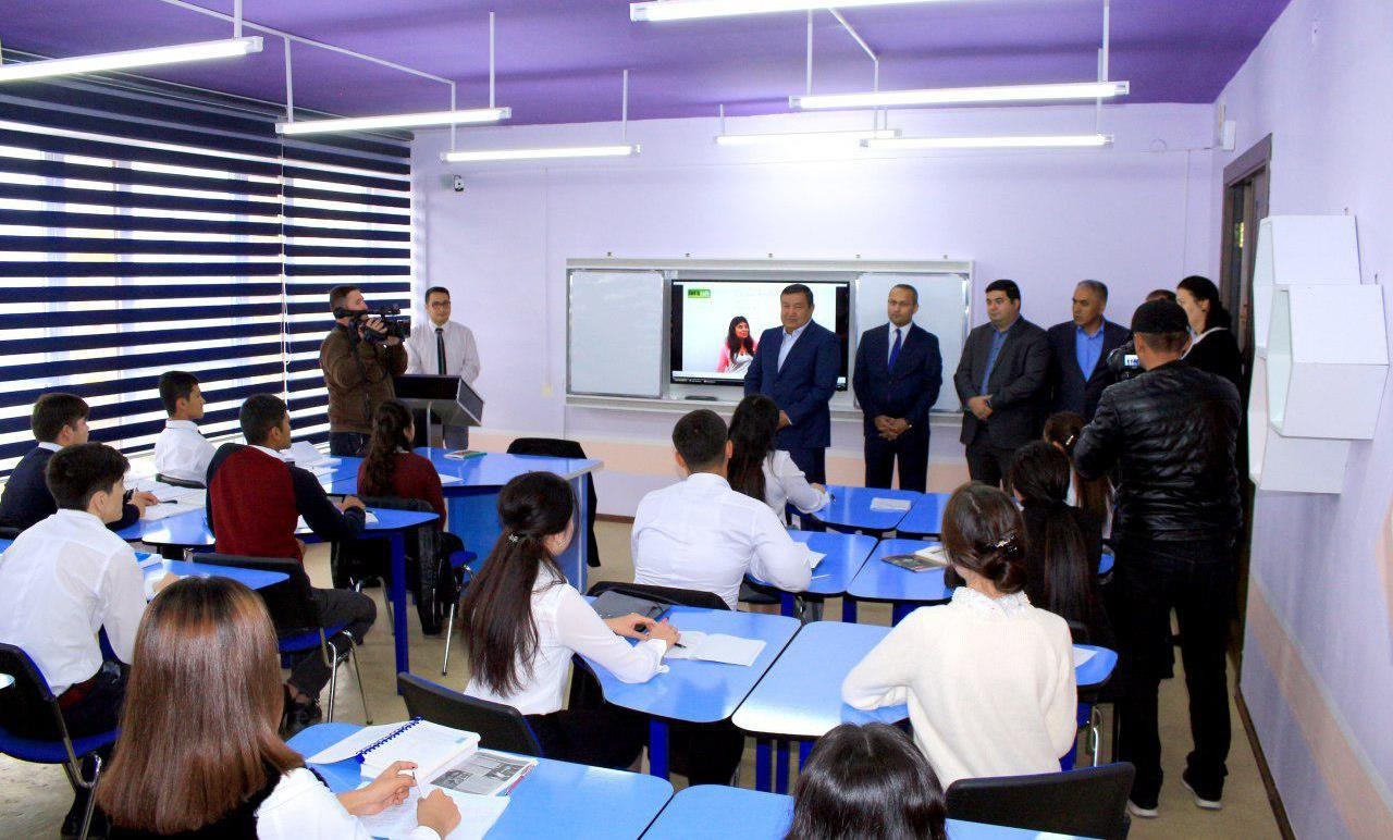 Учителя узбекистана. Университеты it в узбекистане. Компьютерные технологии в узбекистане. Компьютер болалар. Информатика ахборот технологиялари.