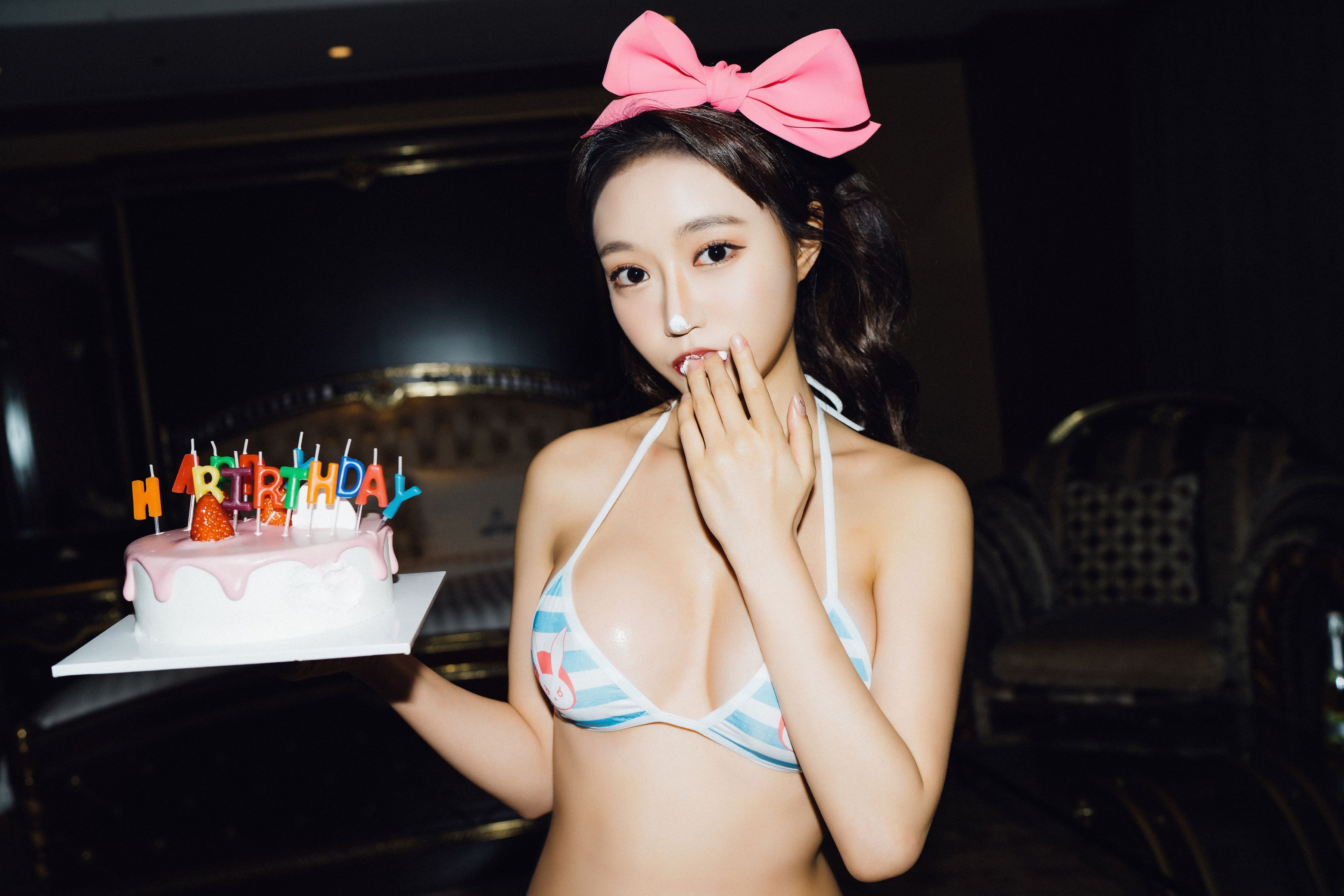 Jucy（쥬시） Happy Birthday [75P+1V] 57