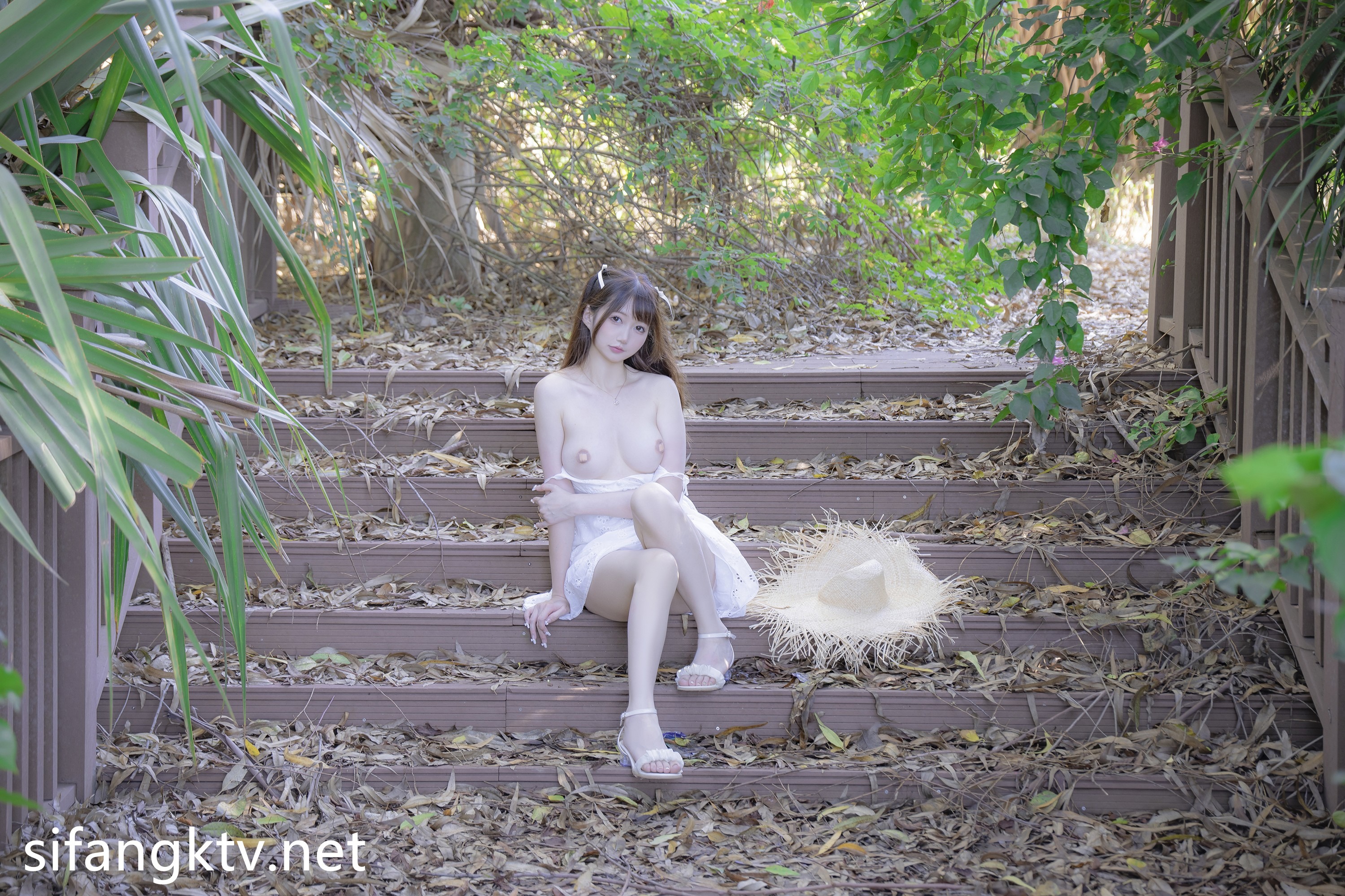 百万COS博主 Onlyfans nagisa魔物喵 109