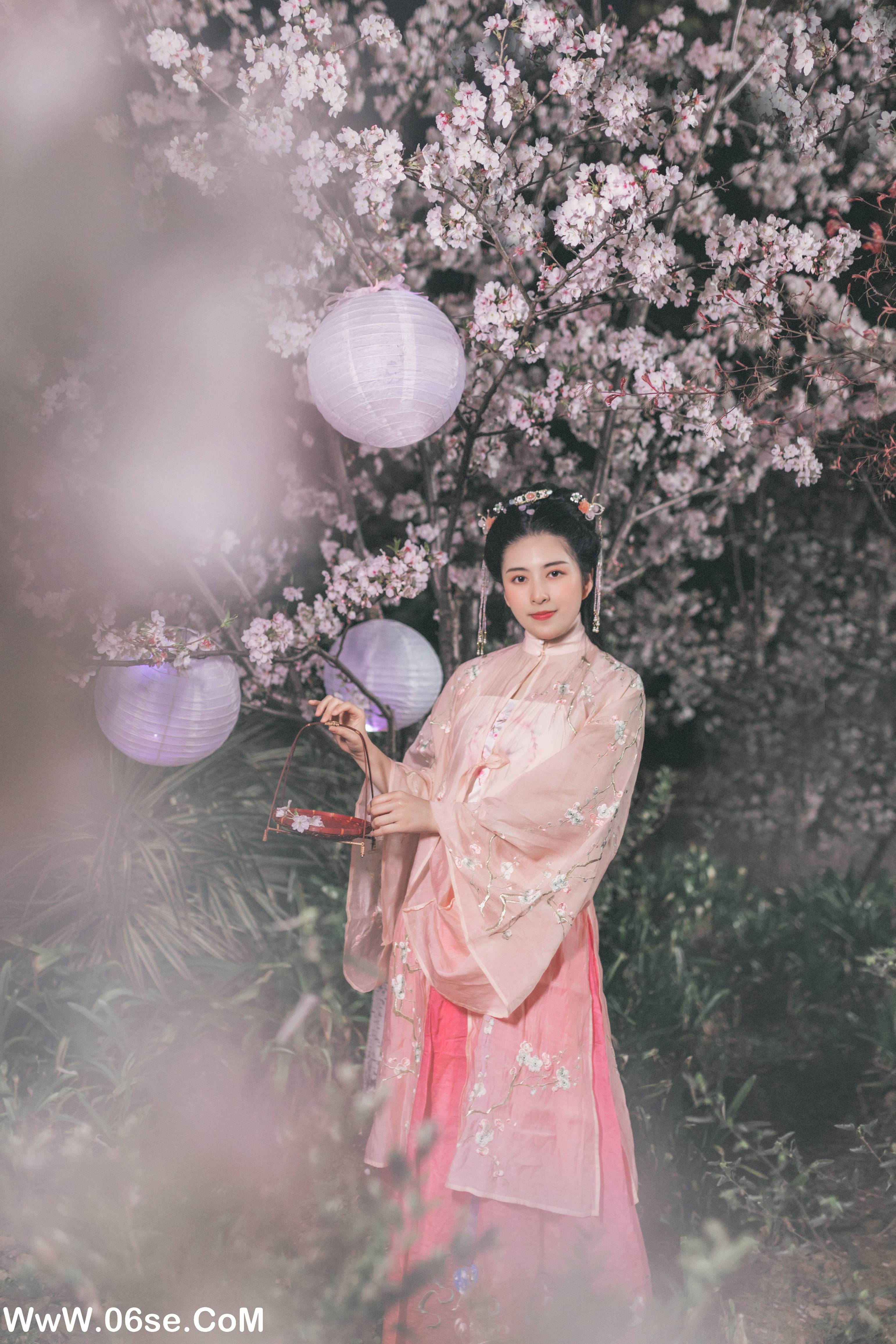 图片[22]-[YITUYU艺图语]2022.08.02 夜樱 秘制大何酱[24+1P／377MB]-六色网