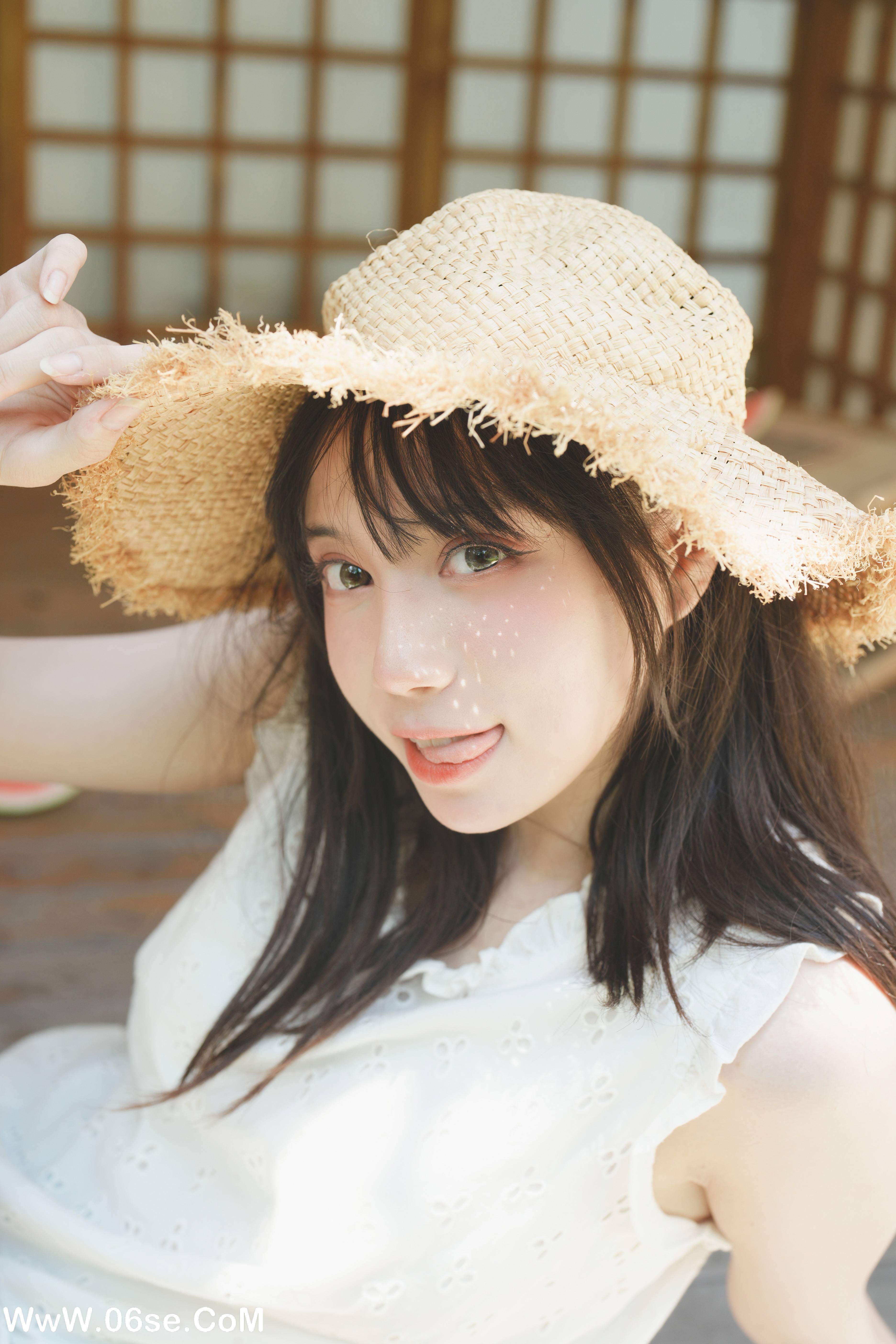 图片[18]-[YITUYU艺图语]2022.09.05 夏日少女与西瓜 贰加六[38+1P／147MB]-六色网