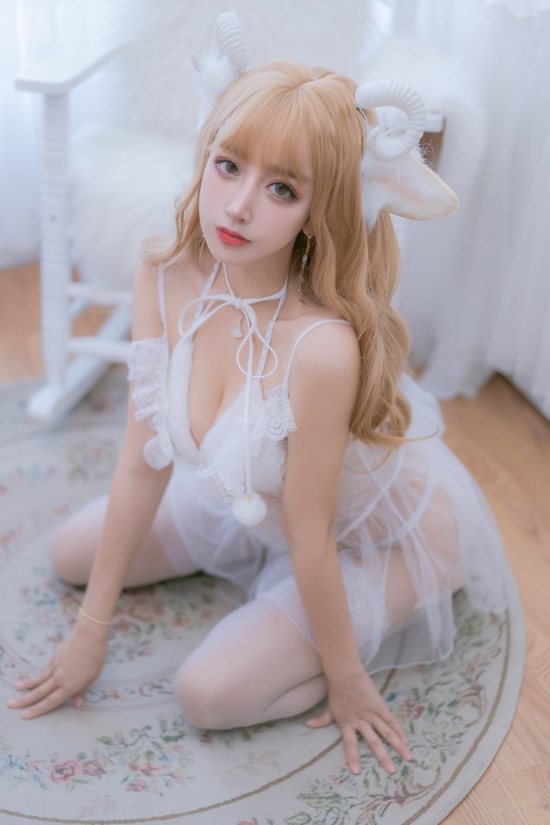 过期米线线喵 - 小羊咩 生日限定[69P] 22