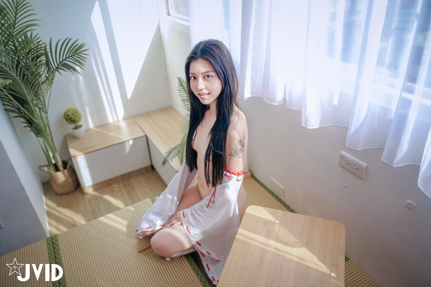 卡洛琳 巫女裸身除魔日記 Set.01 6