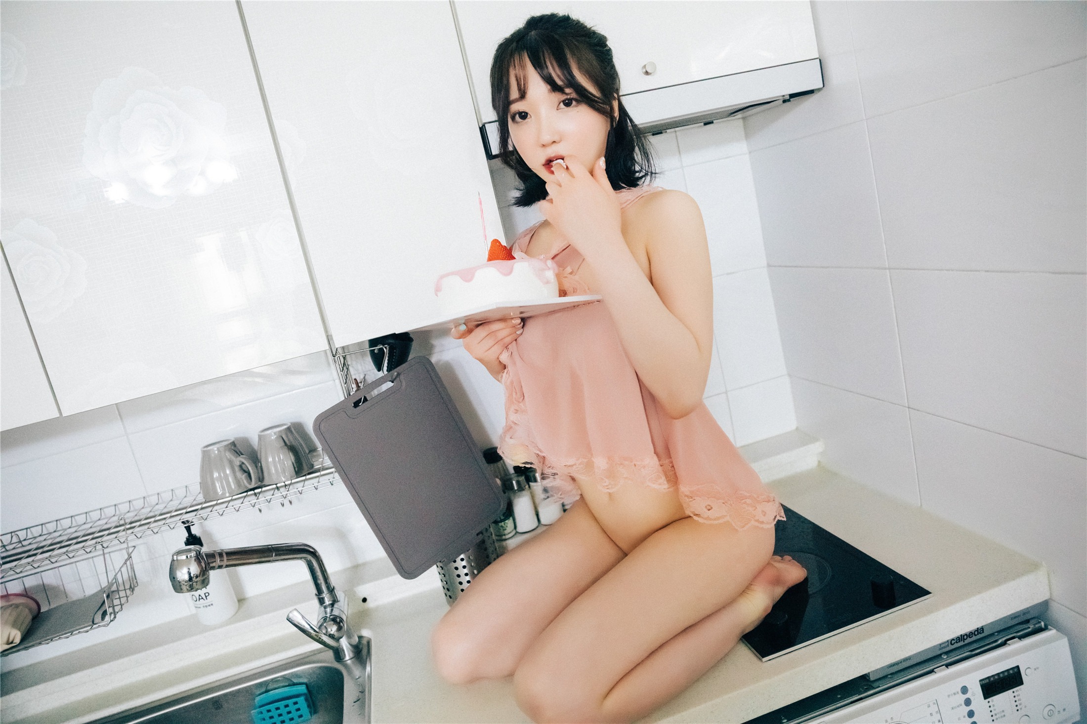 [Loozy] Son Ye-Eun (손예은) - Happy Birthday 132P 107