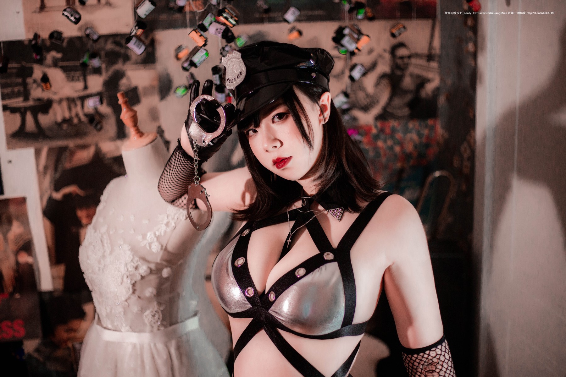Cosplay 皮皮奶可可爱了啦 银色女警 28