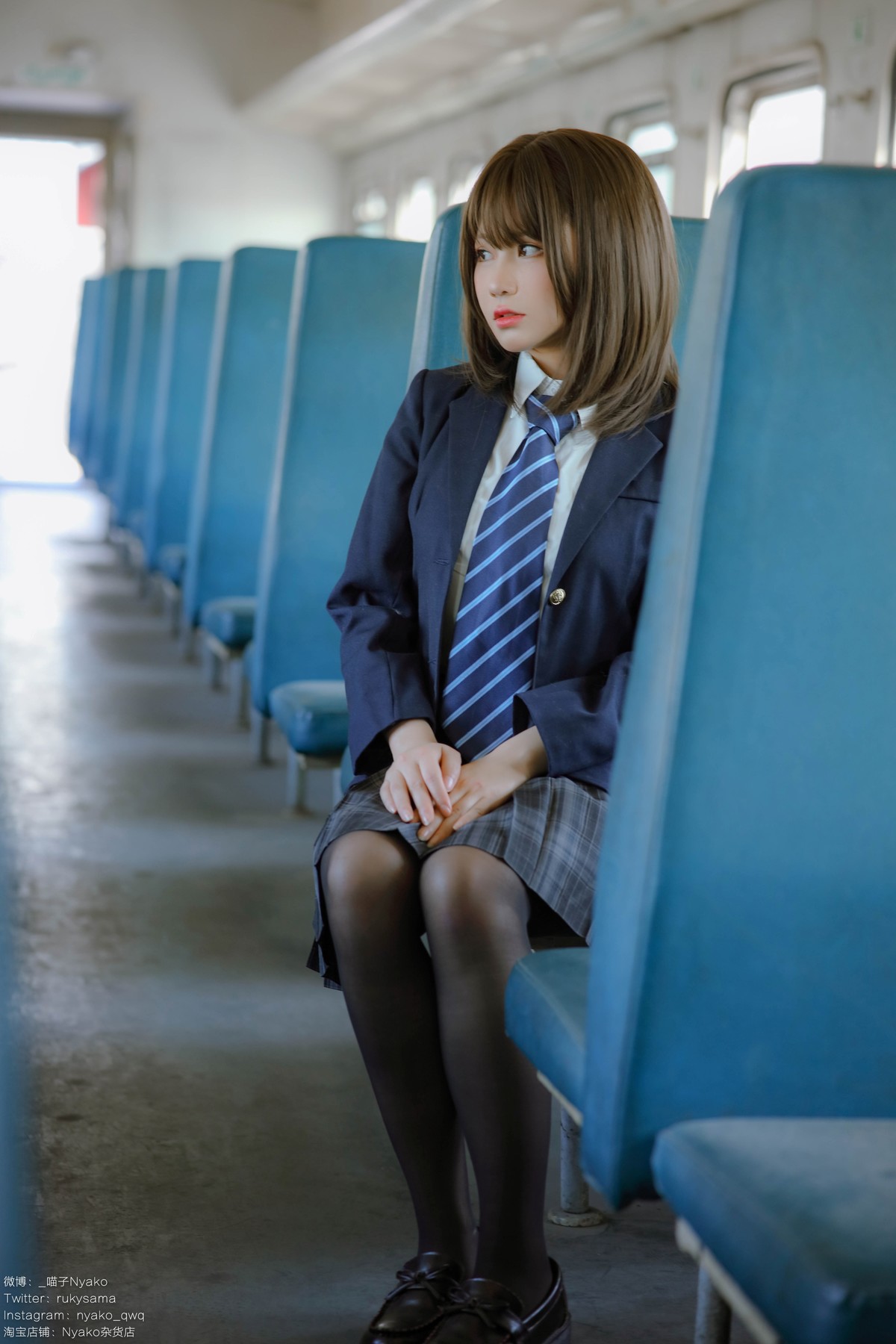 Cosplay Nyako喵子 火车JK制服 2
