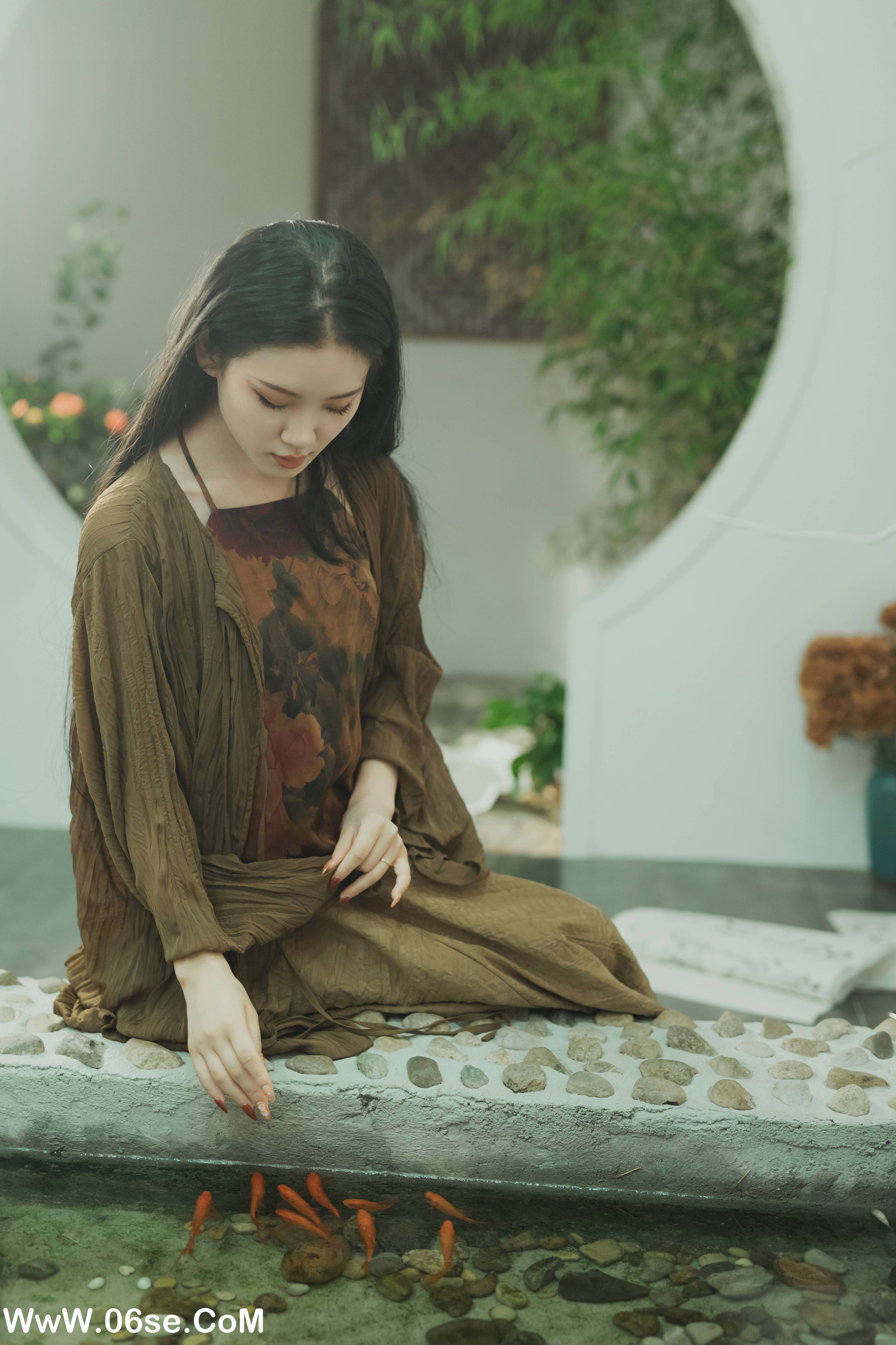 图片[31]-[YITUYU艺图语]2022.09.03 素衣 相望回首喵喵喵[34+1P／379MB]-六色网