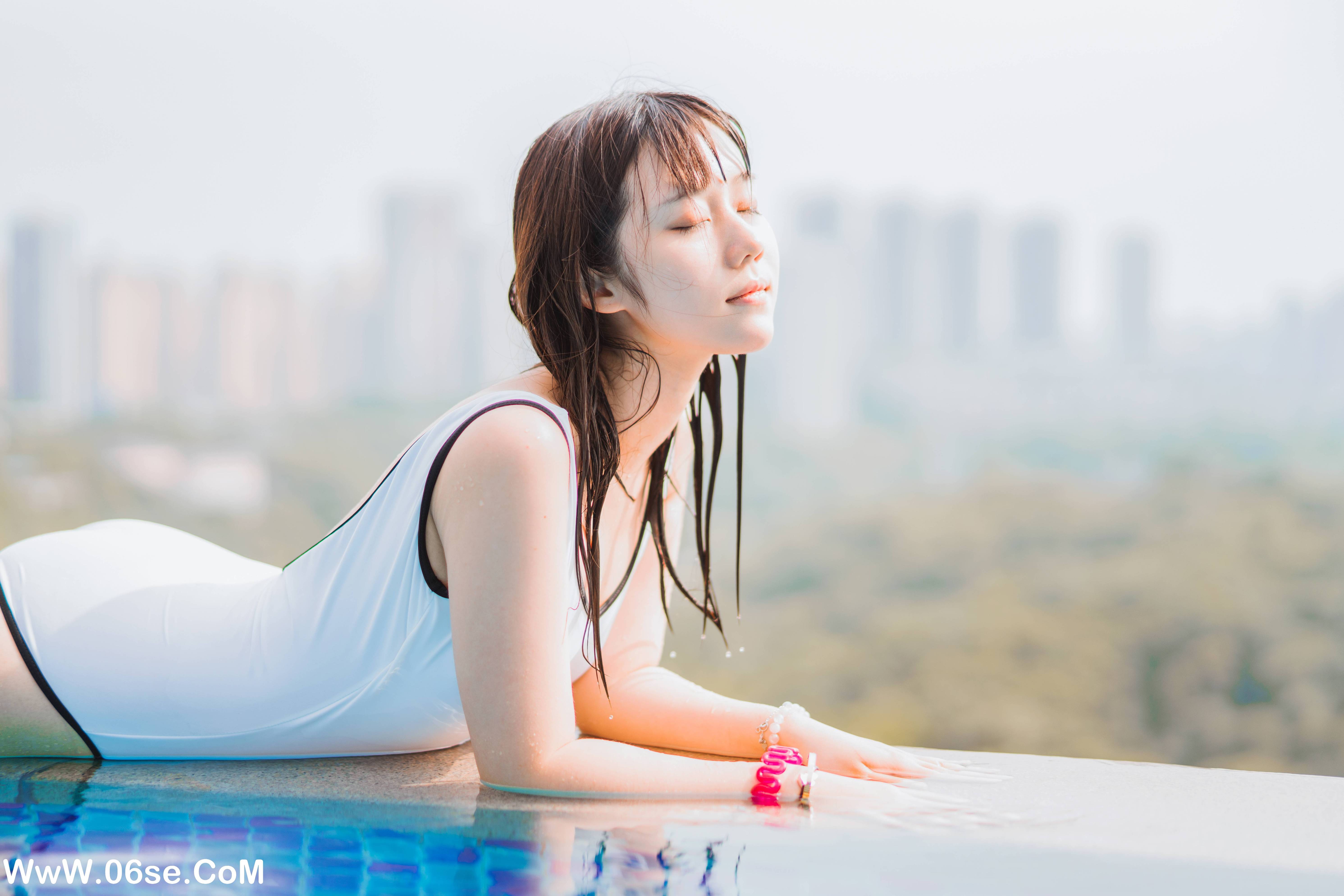 图片[16]-[YITUYU艺图语]2022.08.29 纯白泳池 镜酱_[25+1P／408MB]-六色网