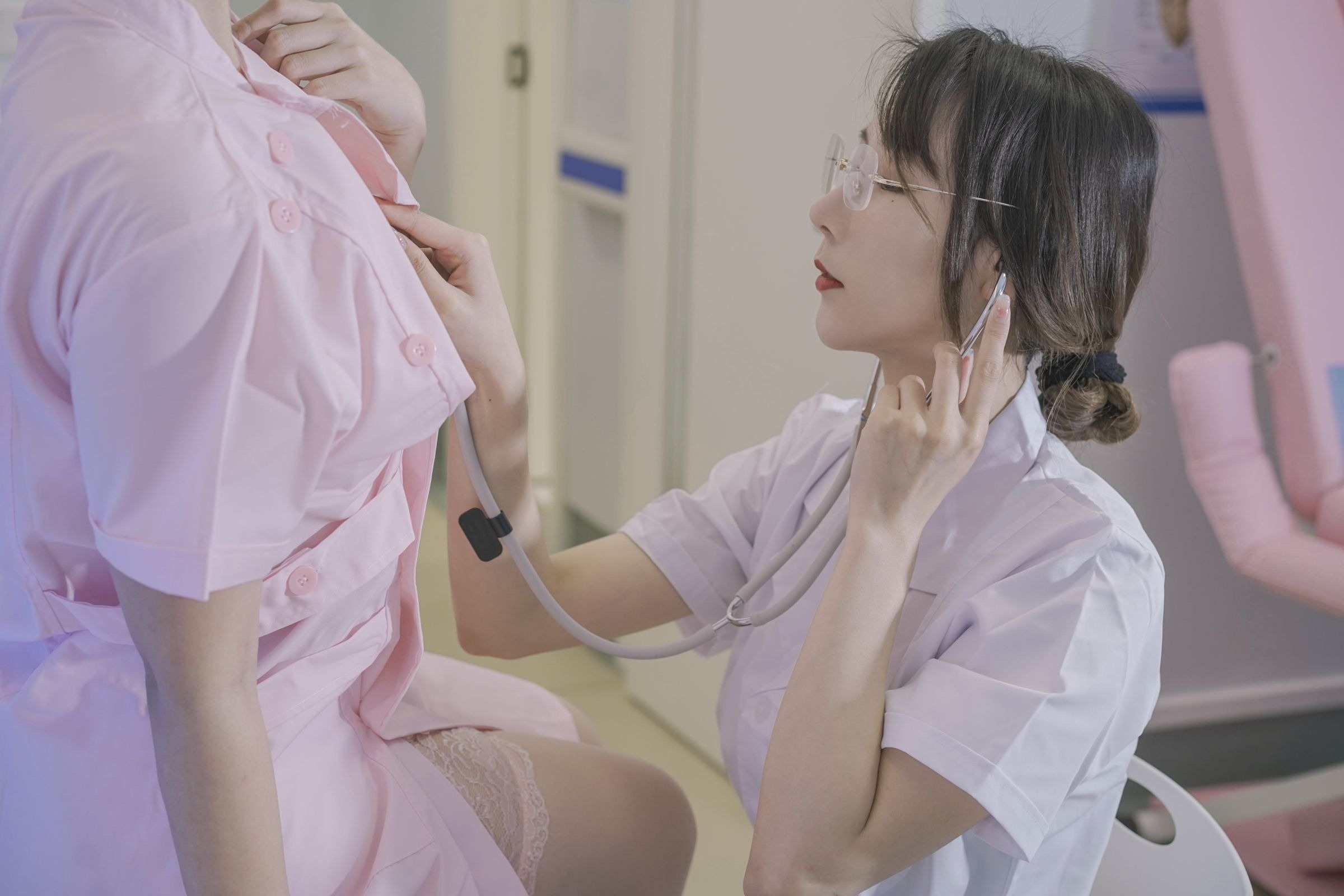 云溪&奶桃桃- 医生姐姐与护士姐姐 [80P490M] 12