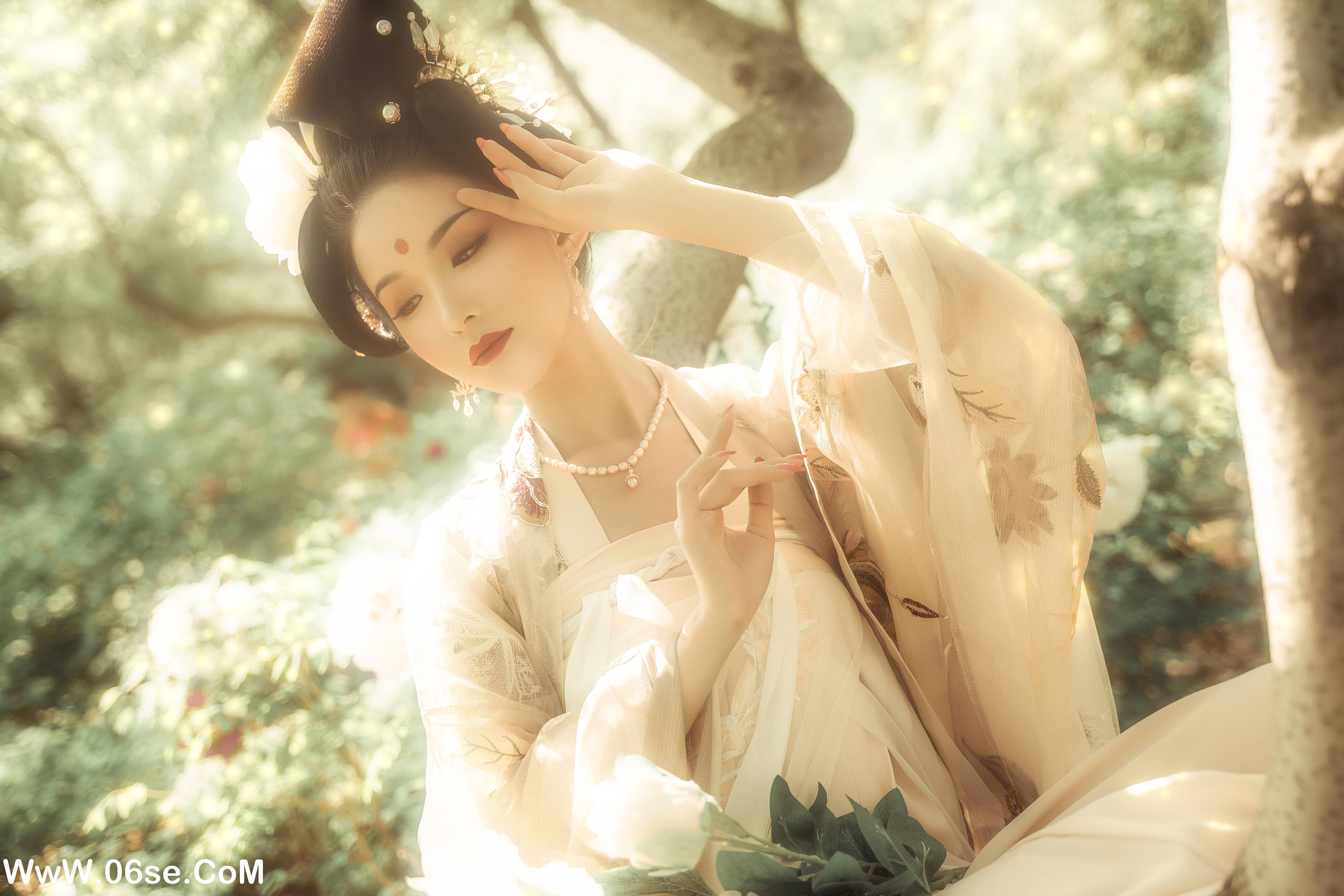 图片[6]-[YITUYU艺图语]2022.09.20 花想容 笔墨瞎伺候[34+1P／270MB]-六色网