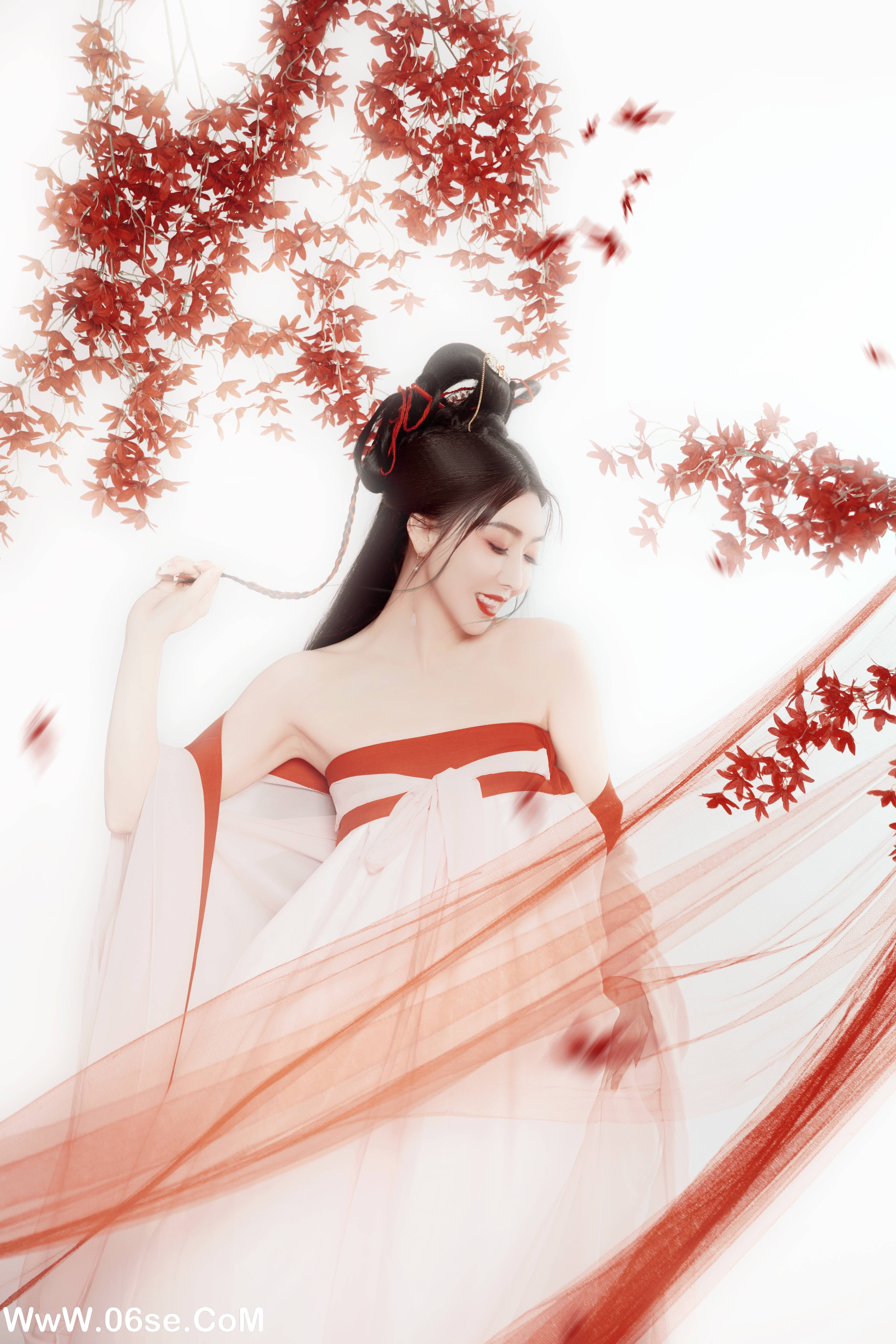 图片[17]-[YITUYU艺图语]2022.12.21 枫叶飘红 雪宝[21+1P／168MB]-六色网