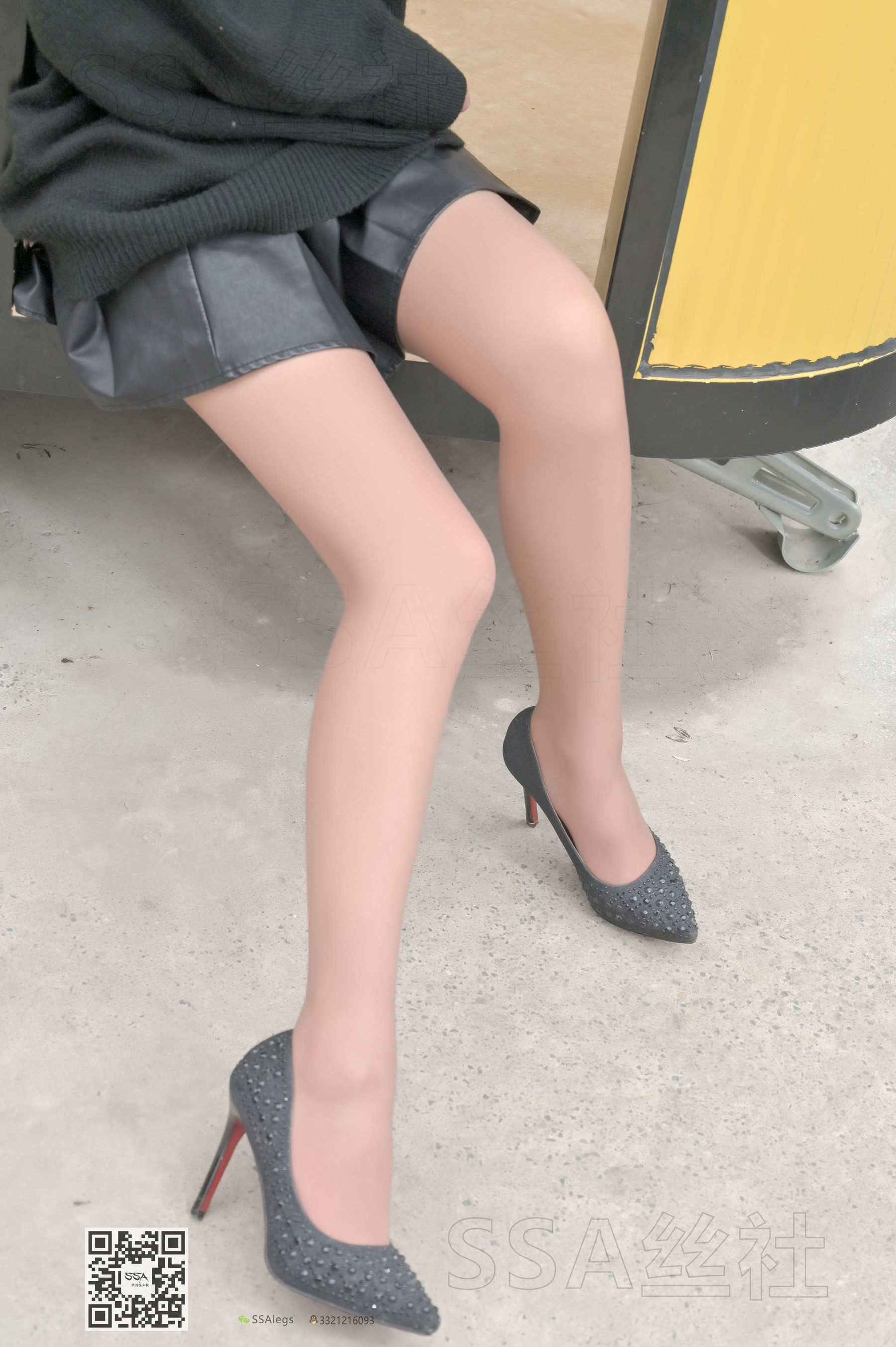 [SSA丝社]超清写真_No.094_腿模大大_街拍灰丝-写真图集共130P 2