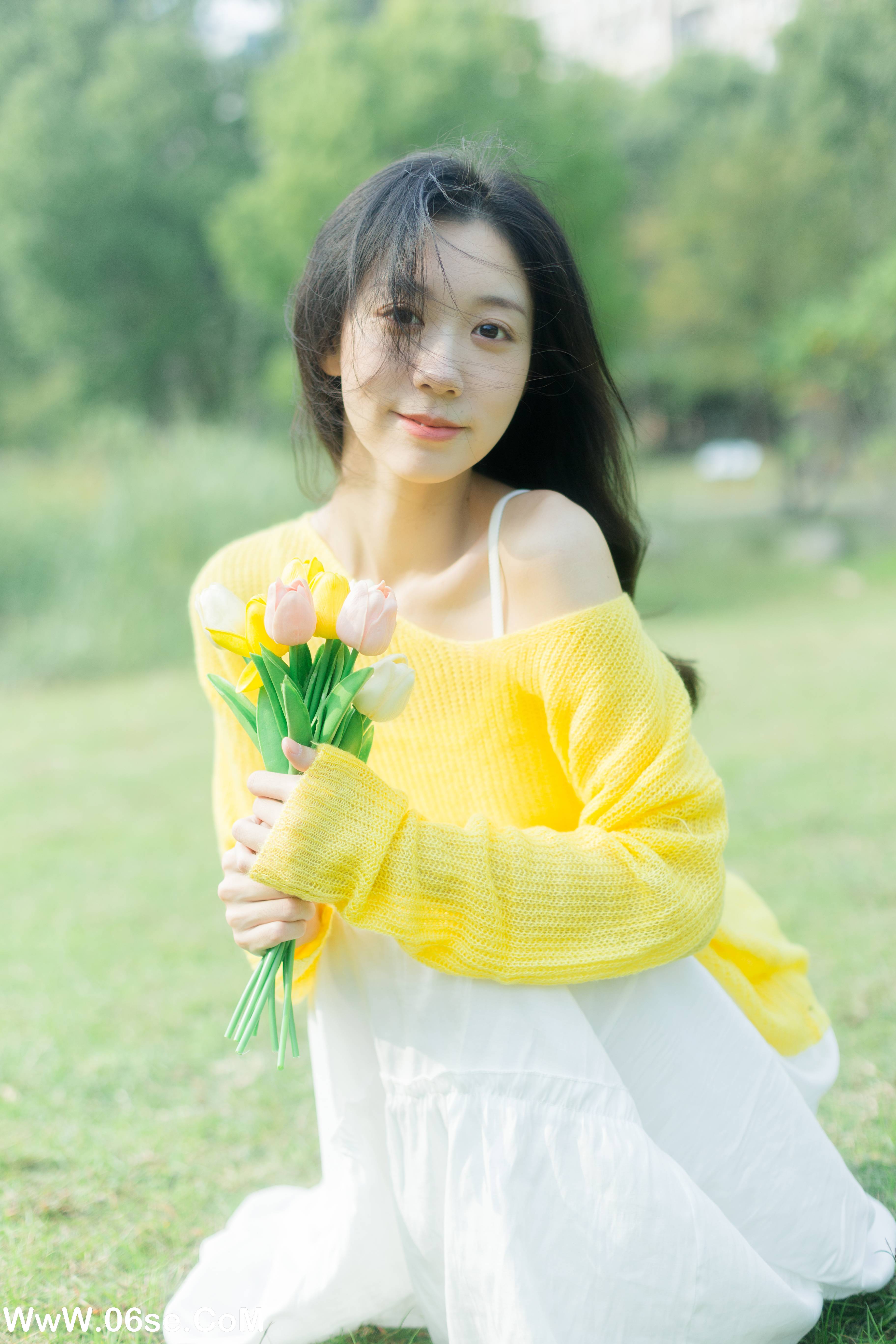 图片[10]-[YITUYU艺图语]2022.11.26 秋风轻轻 饲猫少女-[37+1P／342MB]-六色网