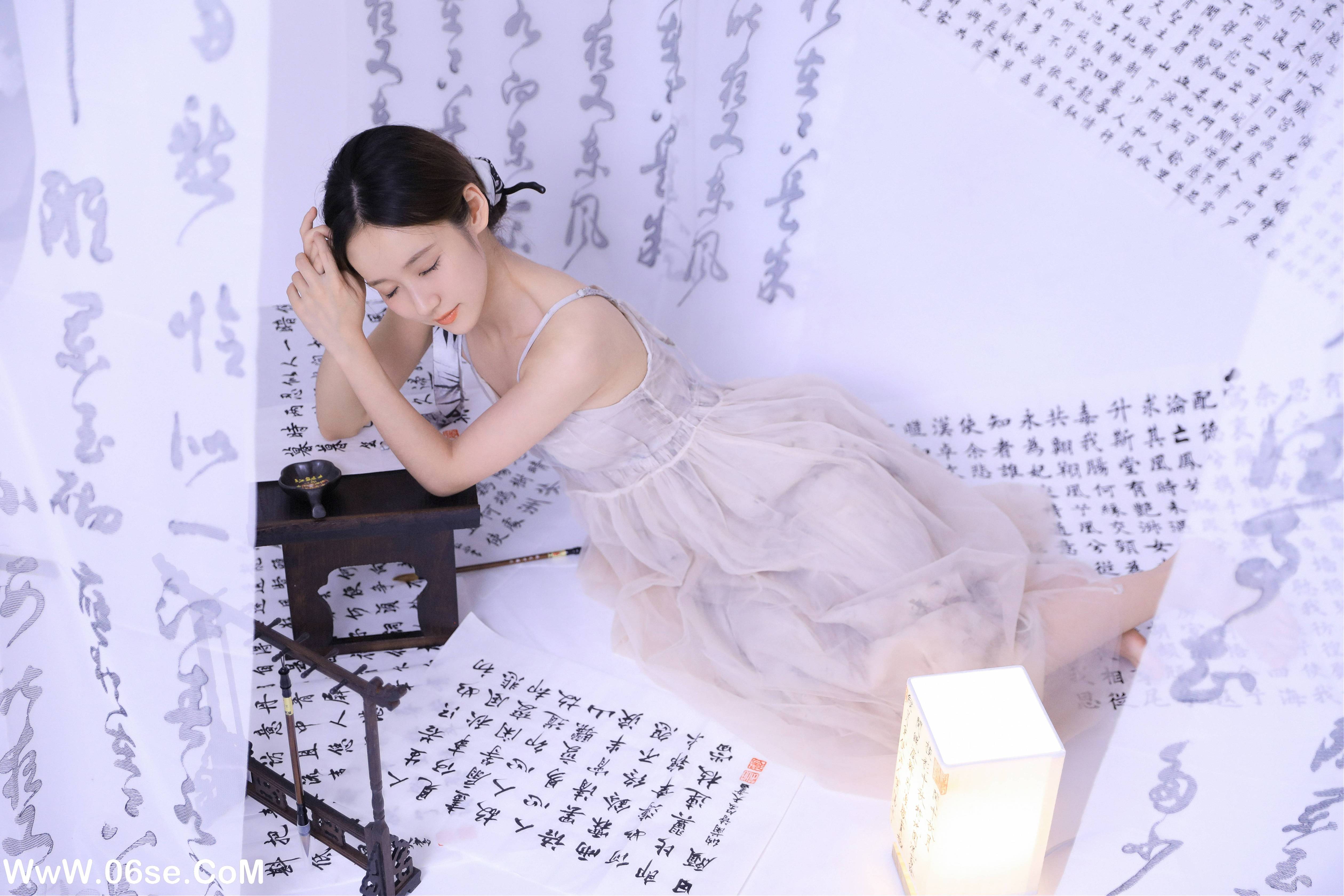 图片[14]-[YITUYU艺图语]2022.11.12 坐看闲庭听书语 不爱奶糖[25+1P／222MB]-六色网