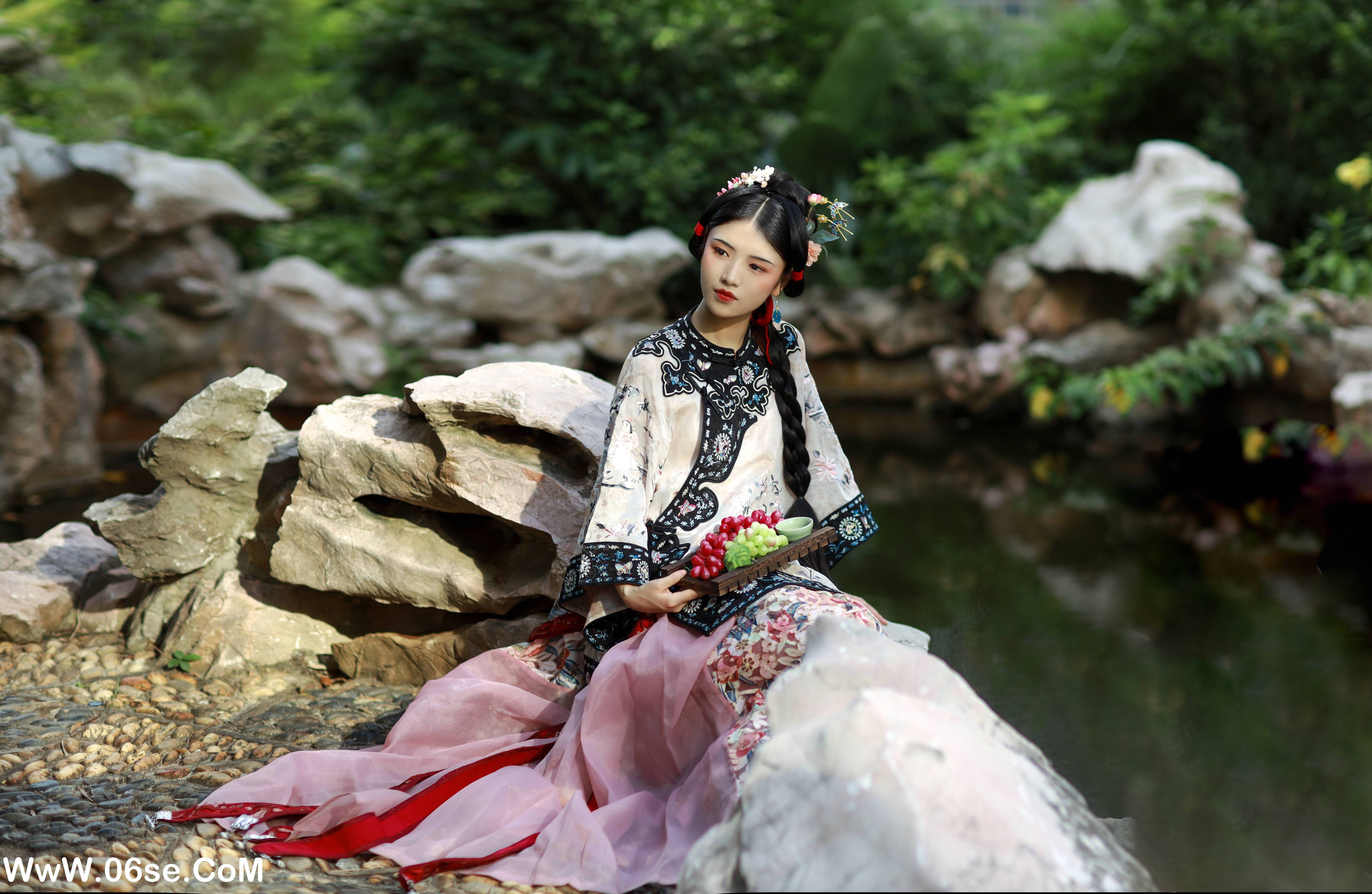 图片[28]-[YITUYU艺图语]2022.10.03 清汉女 _喵喵家的小鱼干_[29+1P／424MB]-六色网