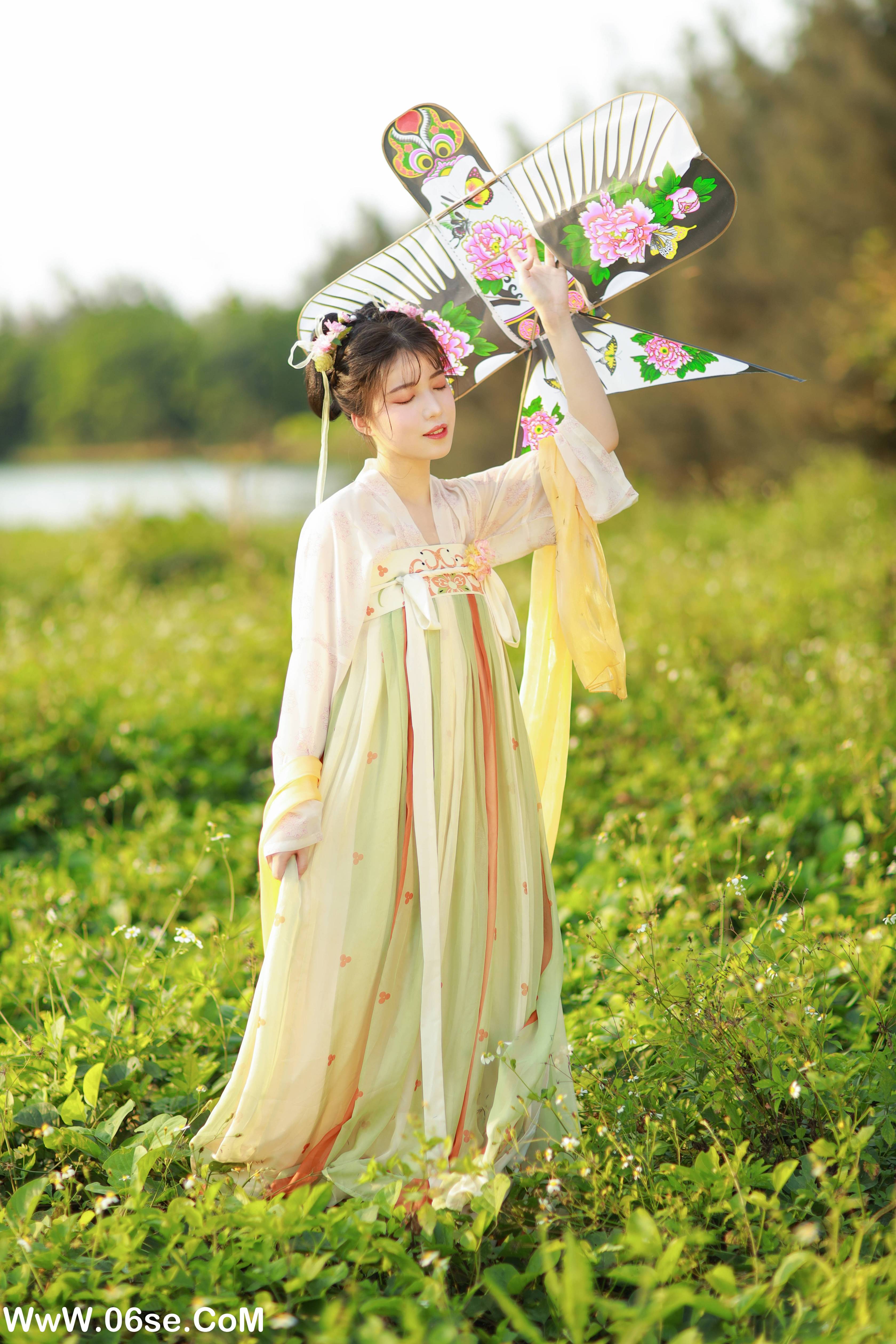 图片[9]-[YITUYU艺图语]2022.06.11 夏日少女 我超白_[27P-334.45MB]-六色网