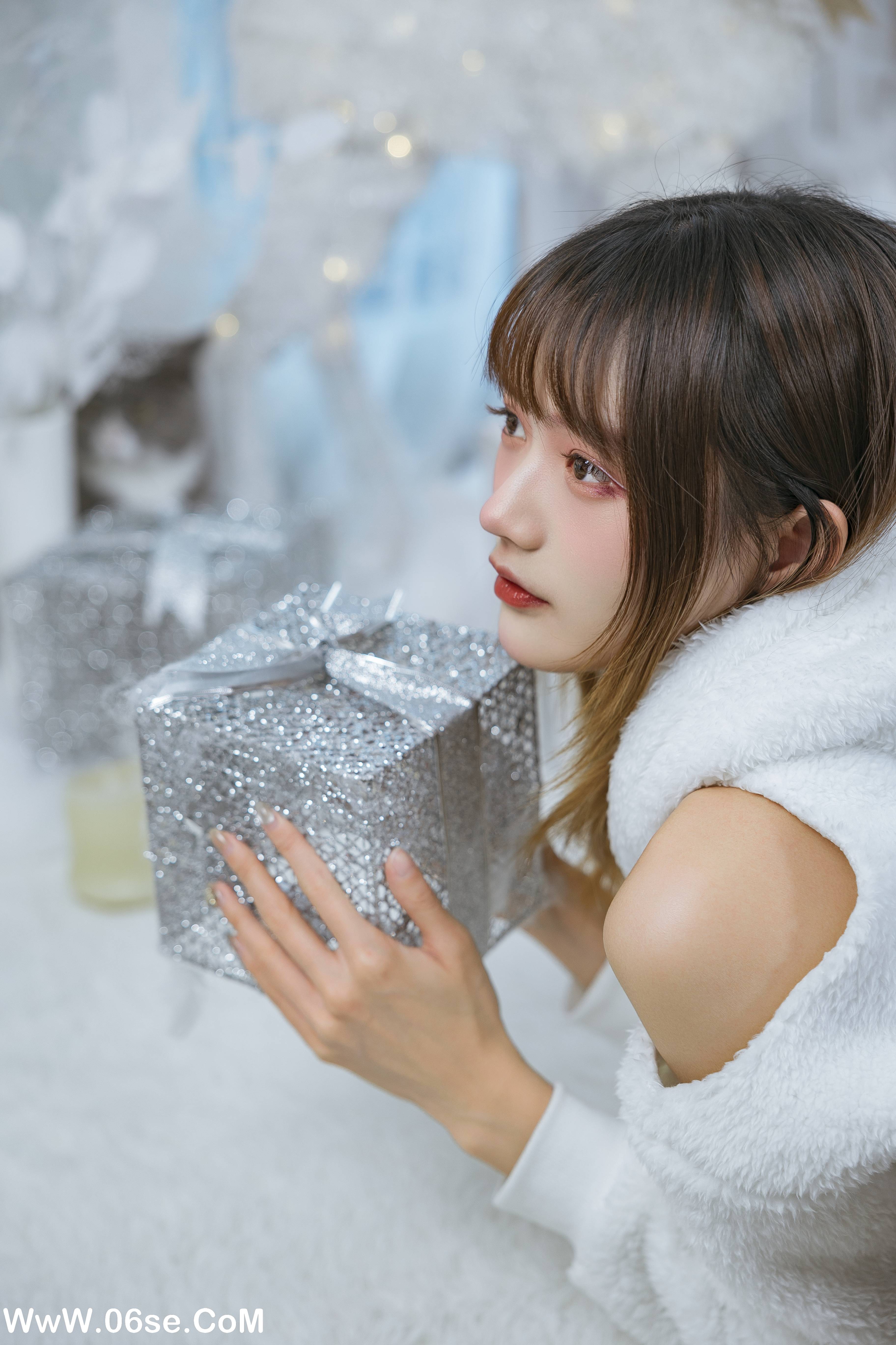 图片[21]-[YITUYU艺图语]2022.12.17 温馨少女与宠物们 兔子Zzz不吃胡萝卜[23+1P／371MB]-六色网